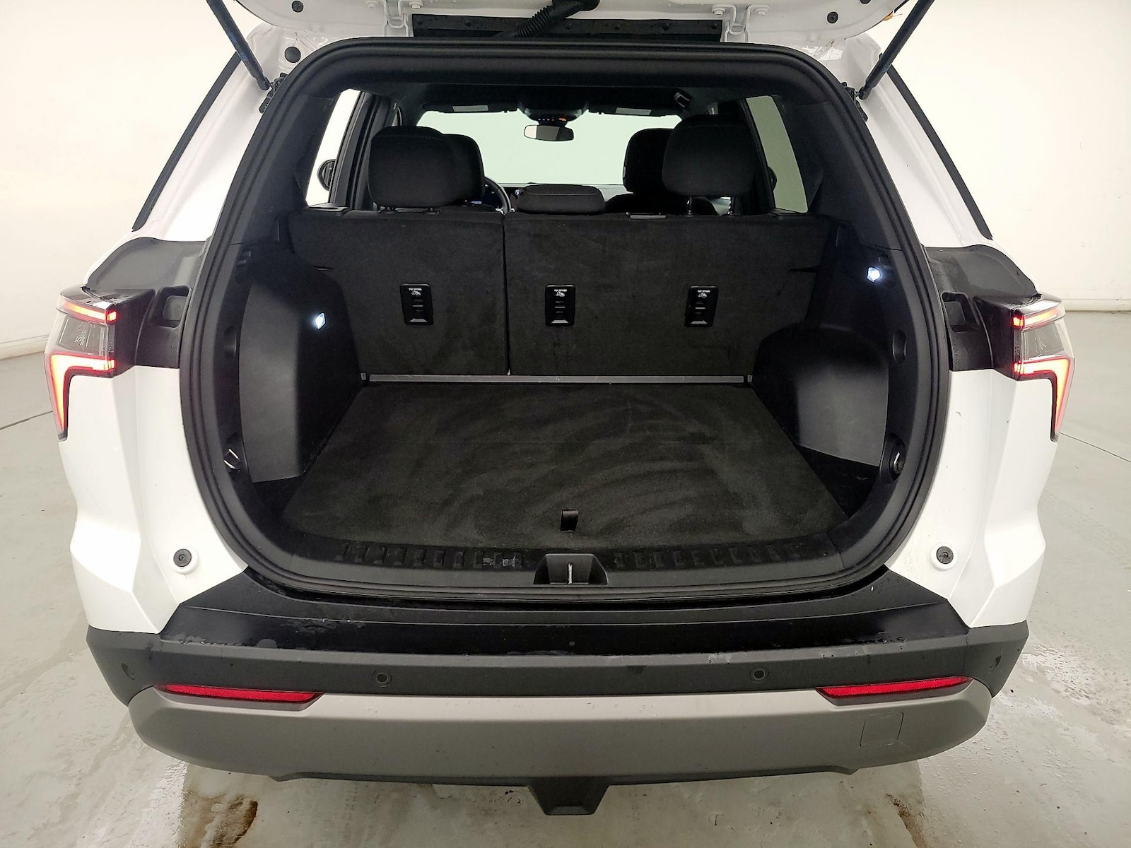 2025 Chevrolet Equinox LT - Photo 22