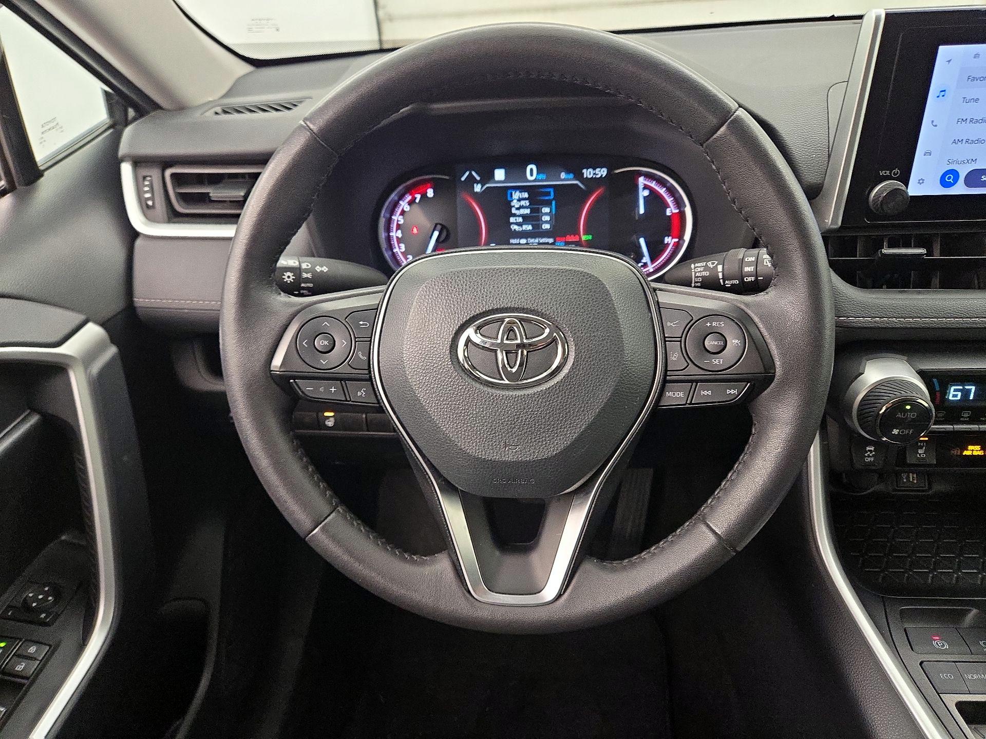 Thumbnail: 2025 Toyota RAV4 - 10