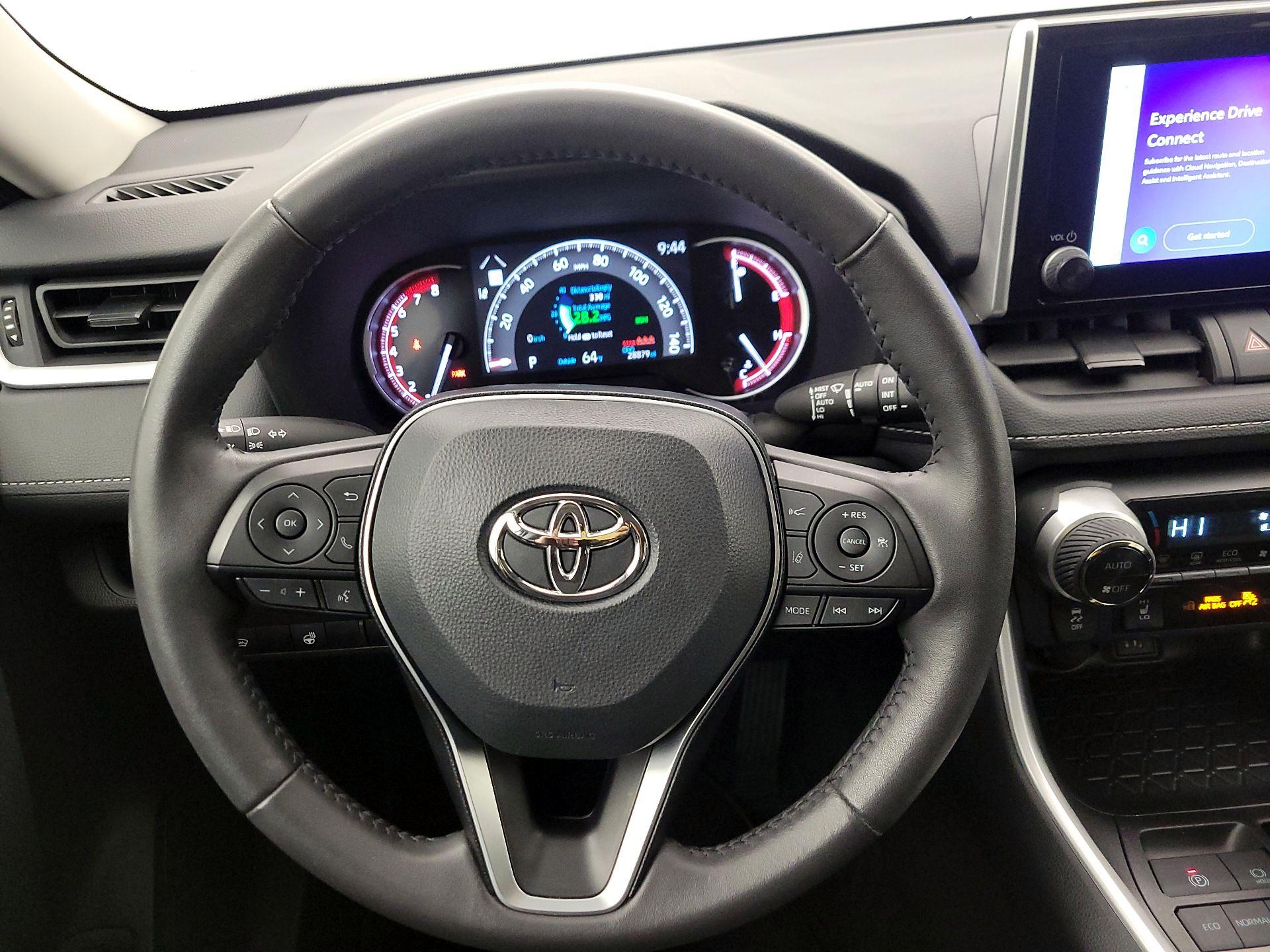 Thumbnail: 2025 Toyota RAV4 - 10