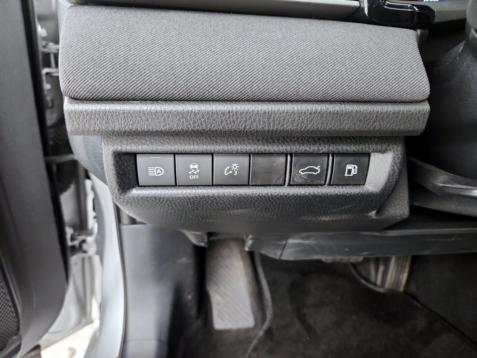 Thumbnail: 2025 Toyota Camry - 13