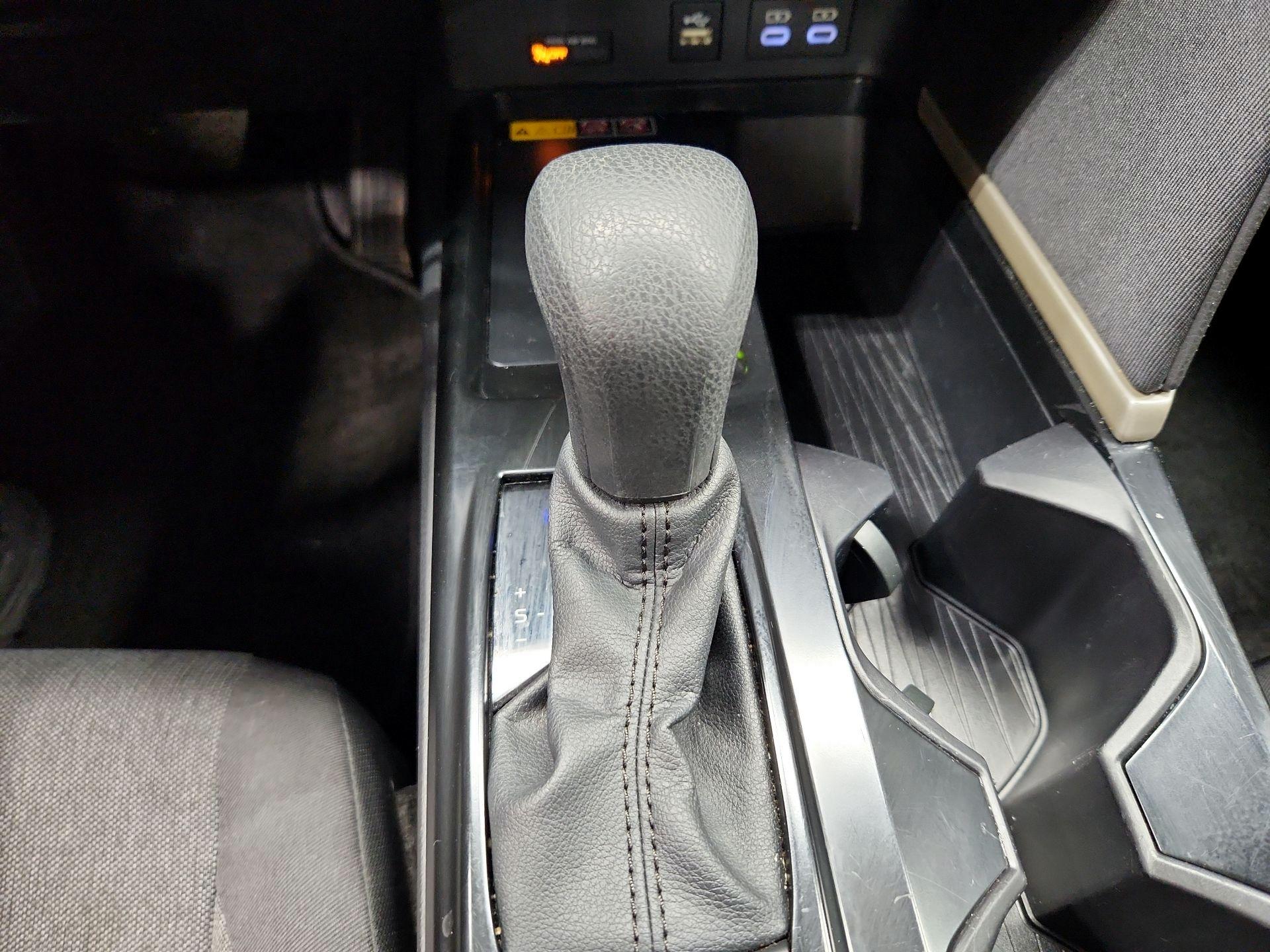 Thumbnail: 2025 Toyota Camry - 17