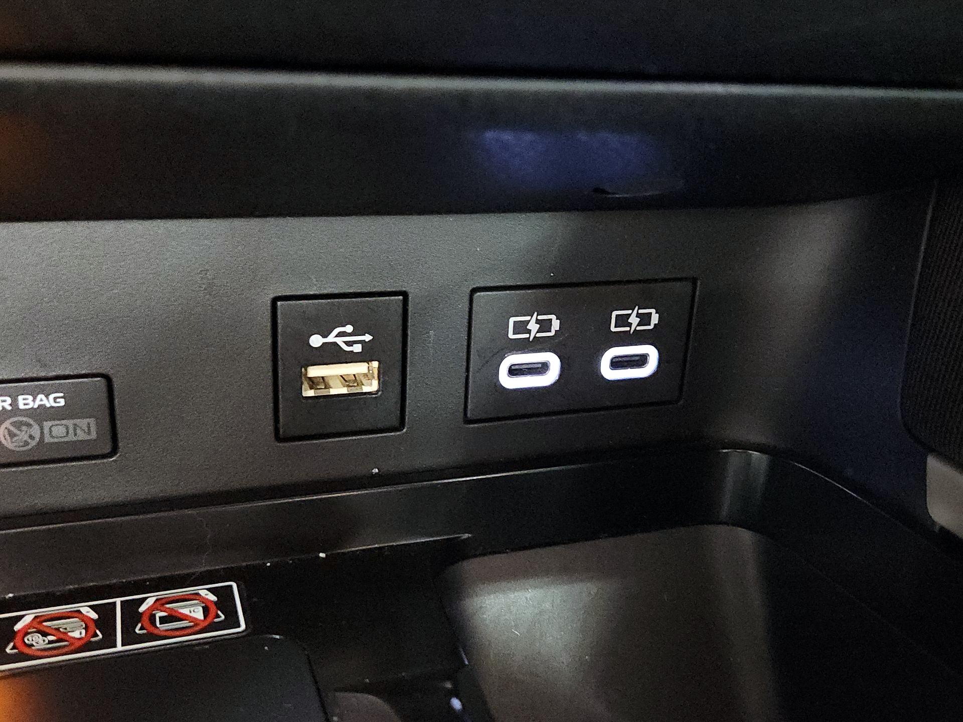 Thumbnail: 2025 Toyota Camry - 18