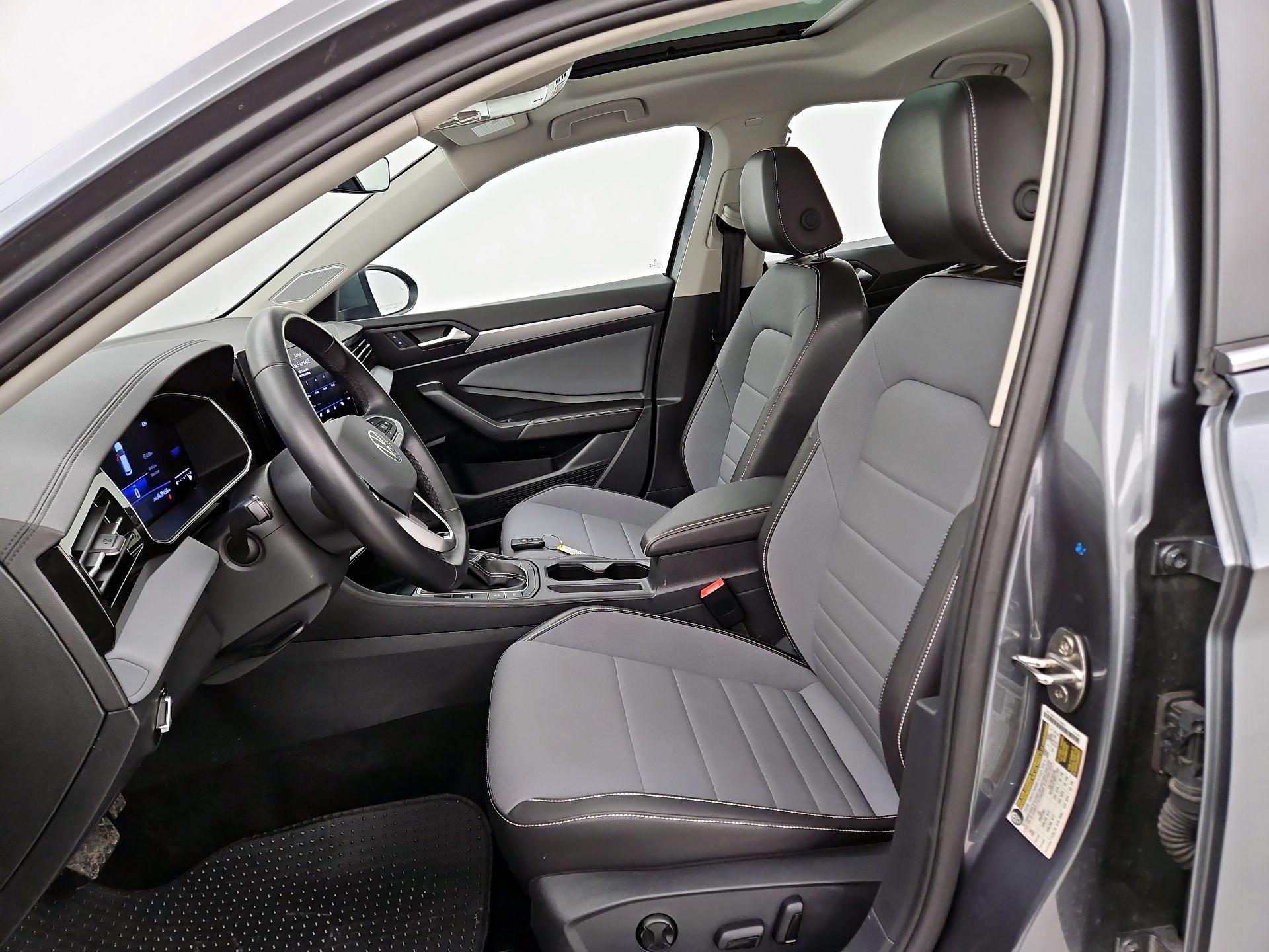 Thumbnail: 2025 Volkswagen Jetta - 11