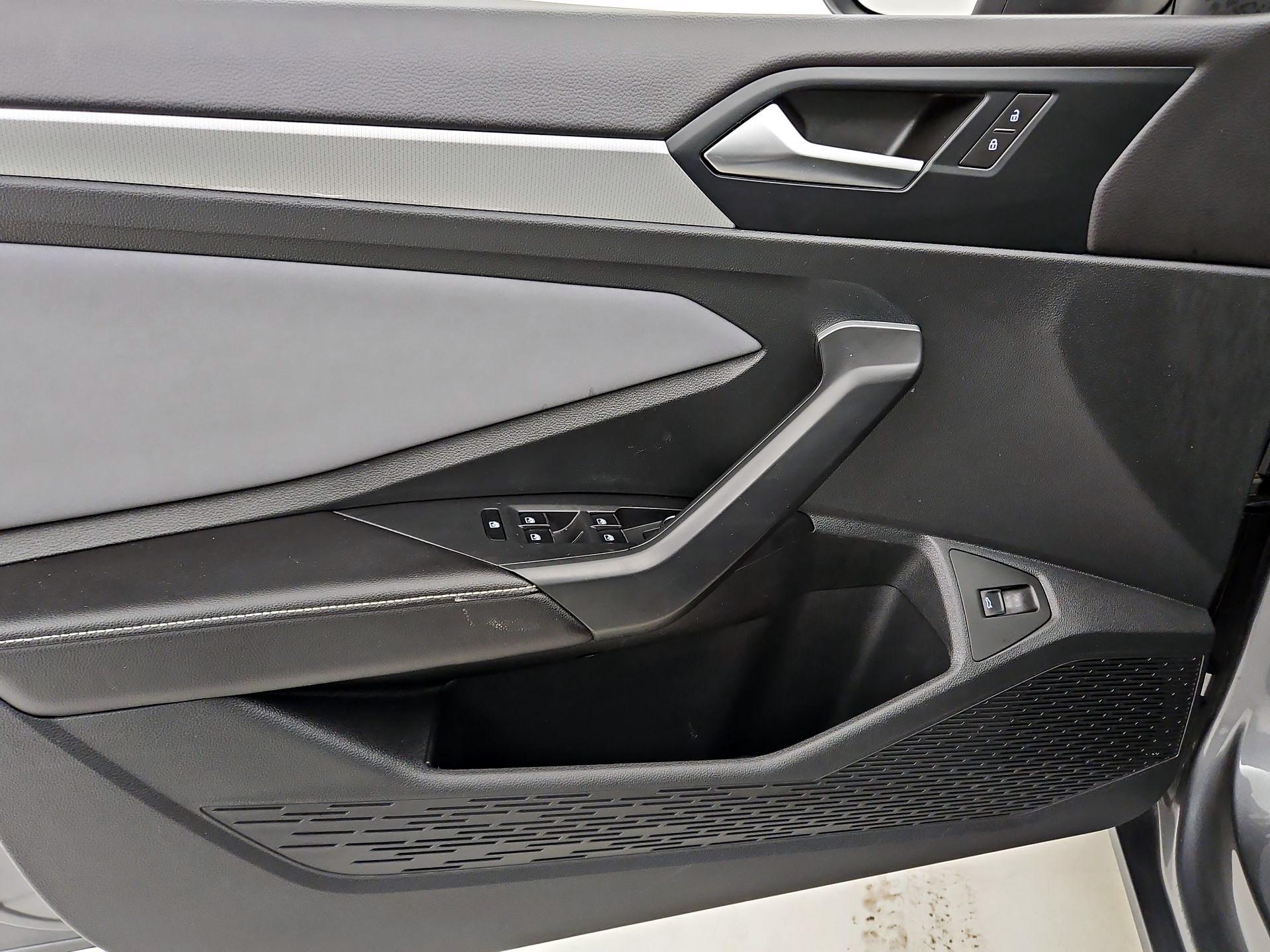 Thumbnail: 2025 Volkswagen Jetta - 12