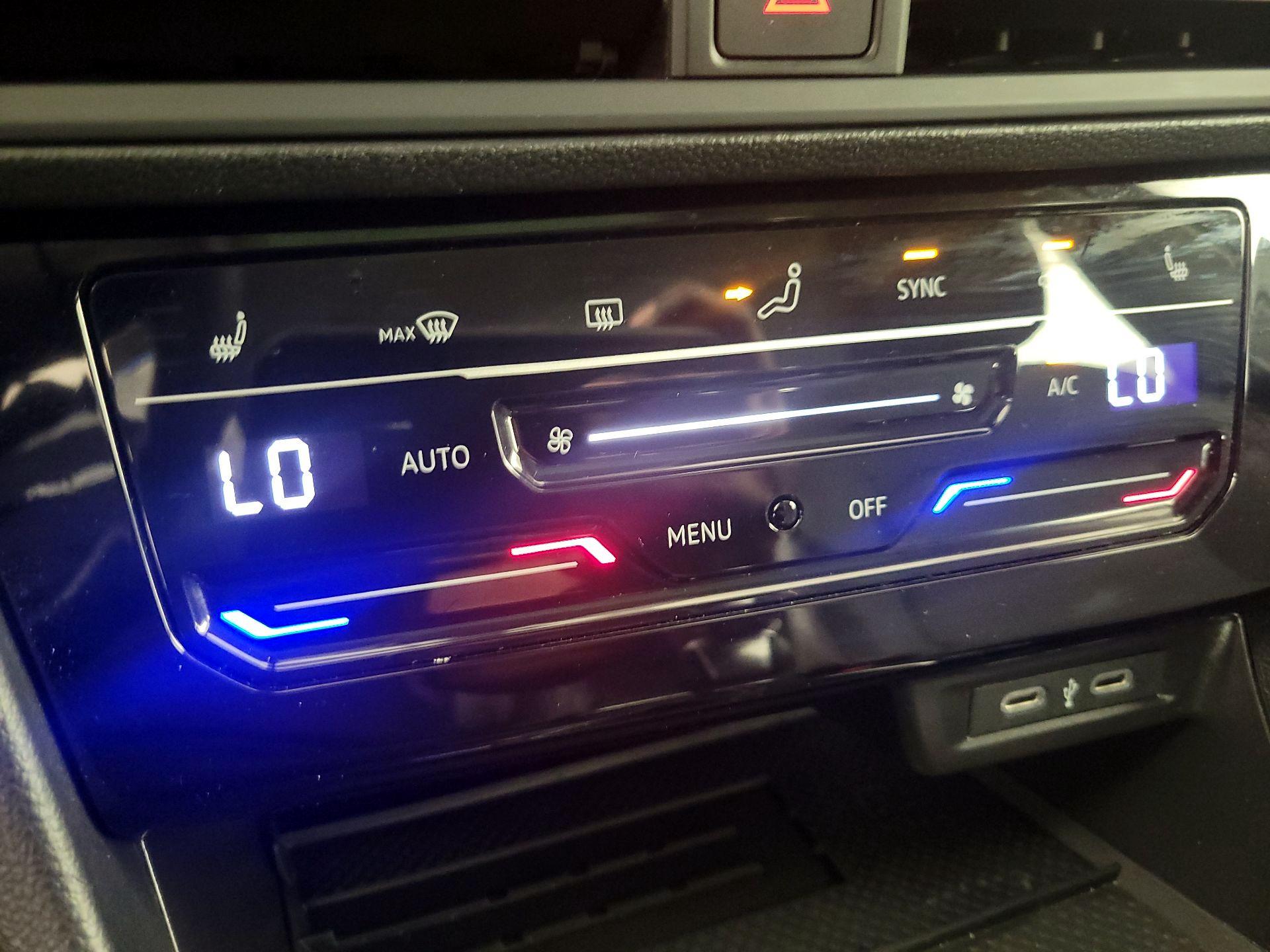 Thumbnail: 2025 Volkswagen Jetta - 16