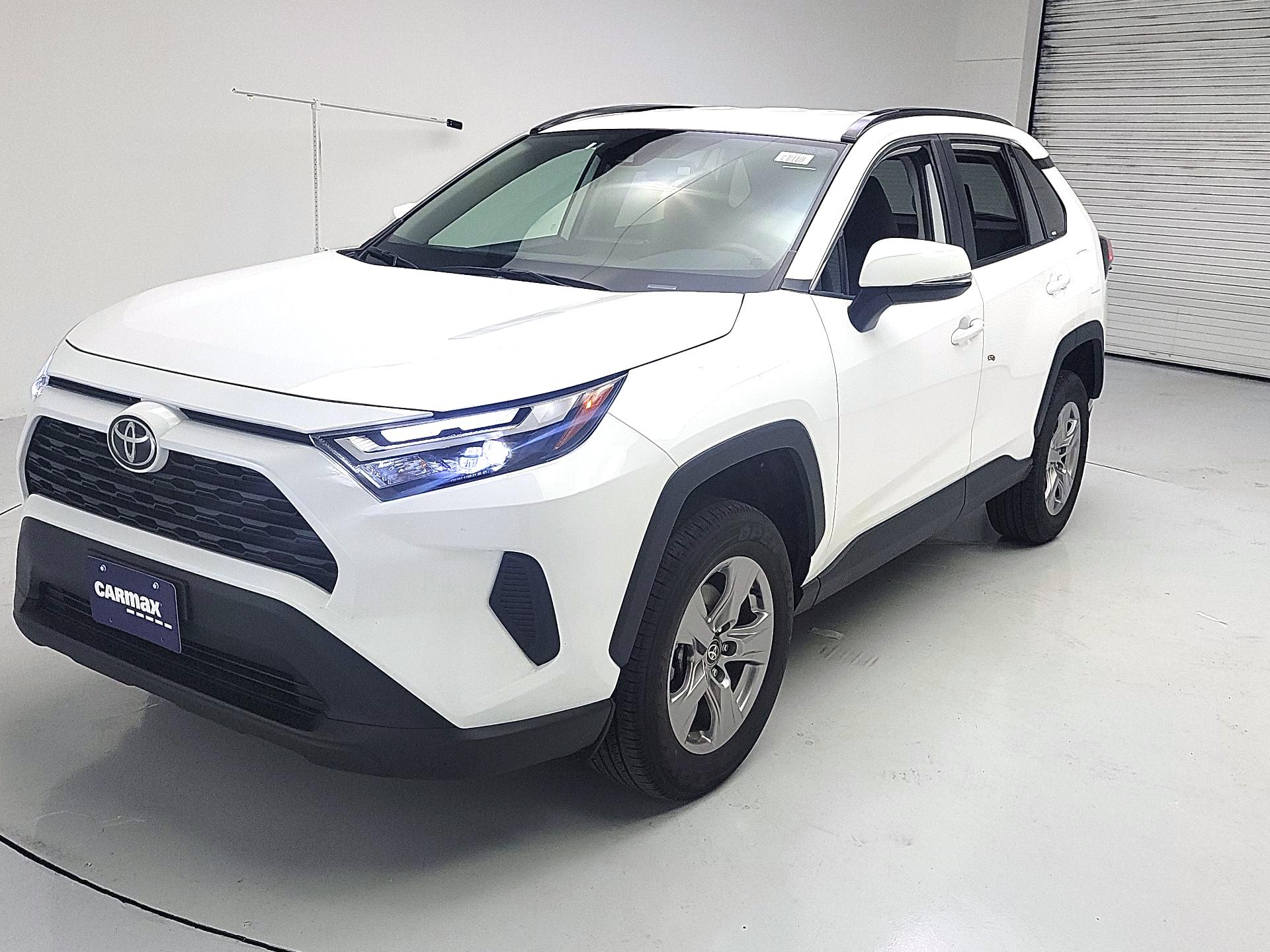 Thumbnail: 2025 Toyota RAV4 - 3
