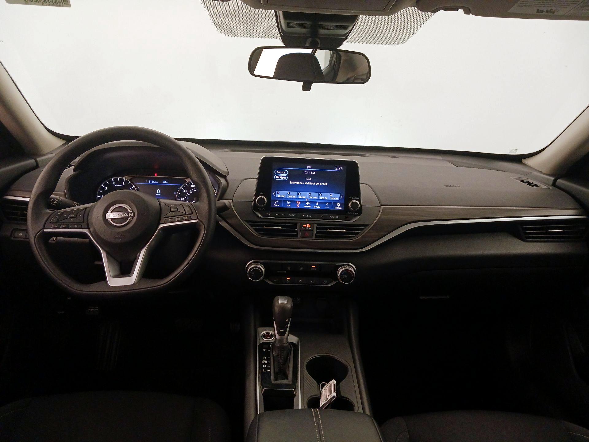 Thumbnail: 2025 Nissan Altima - 9