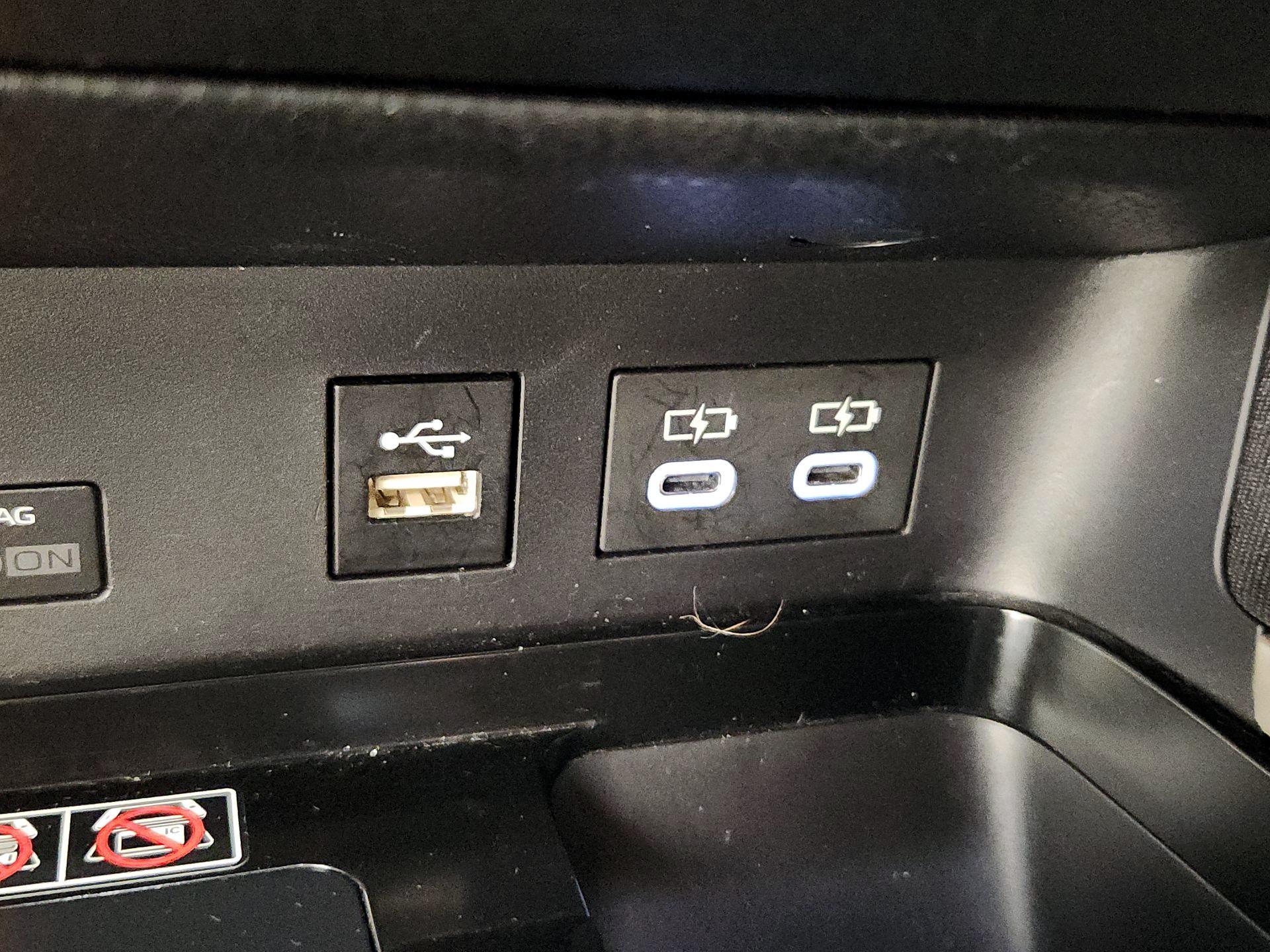 Thumbnail: 2025 Toyota Camry - 18