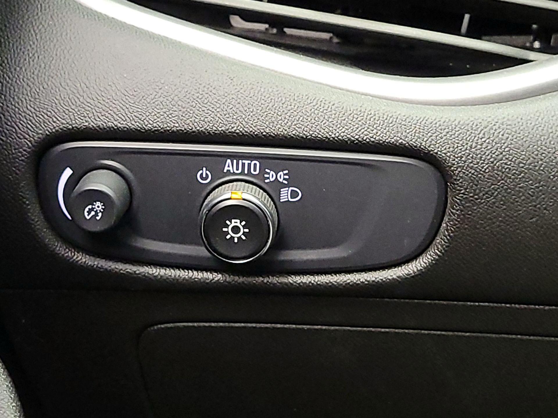 Thumbnail: 2024 Chevrolet Malibu - 13