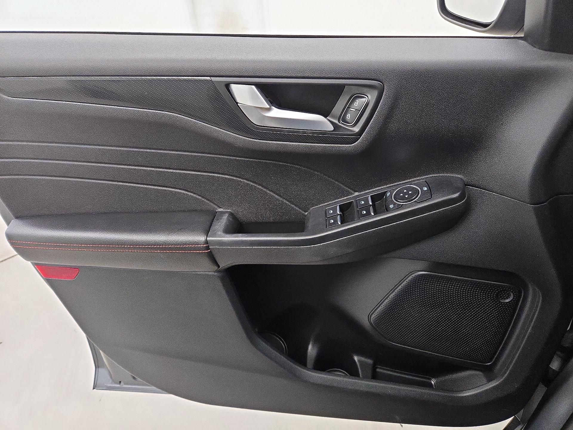 Thumbnail: 2023 Ford Escape - 12