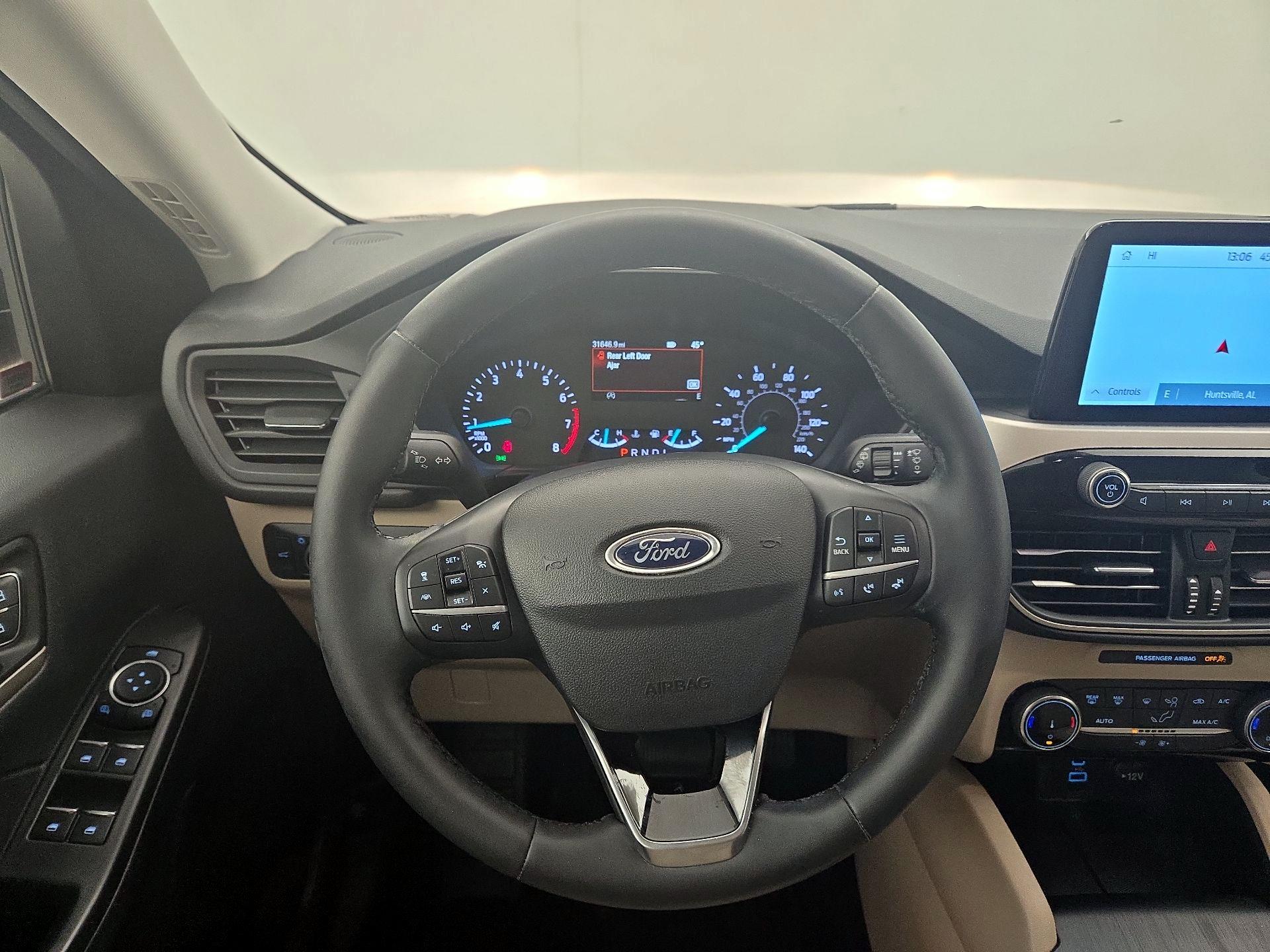 Thumbnail: 2022 Ford Escape - 10