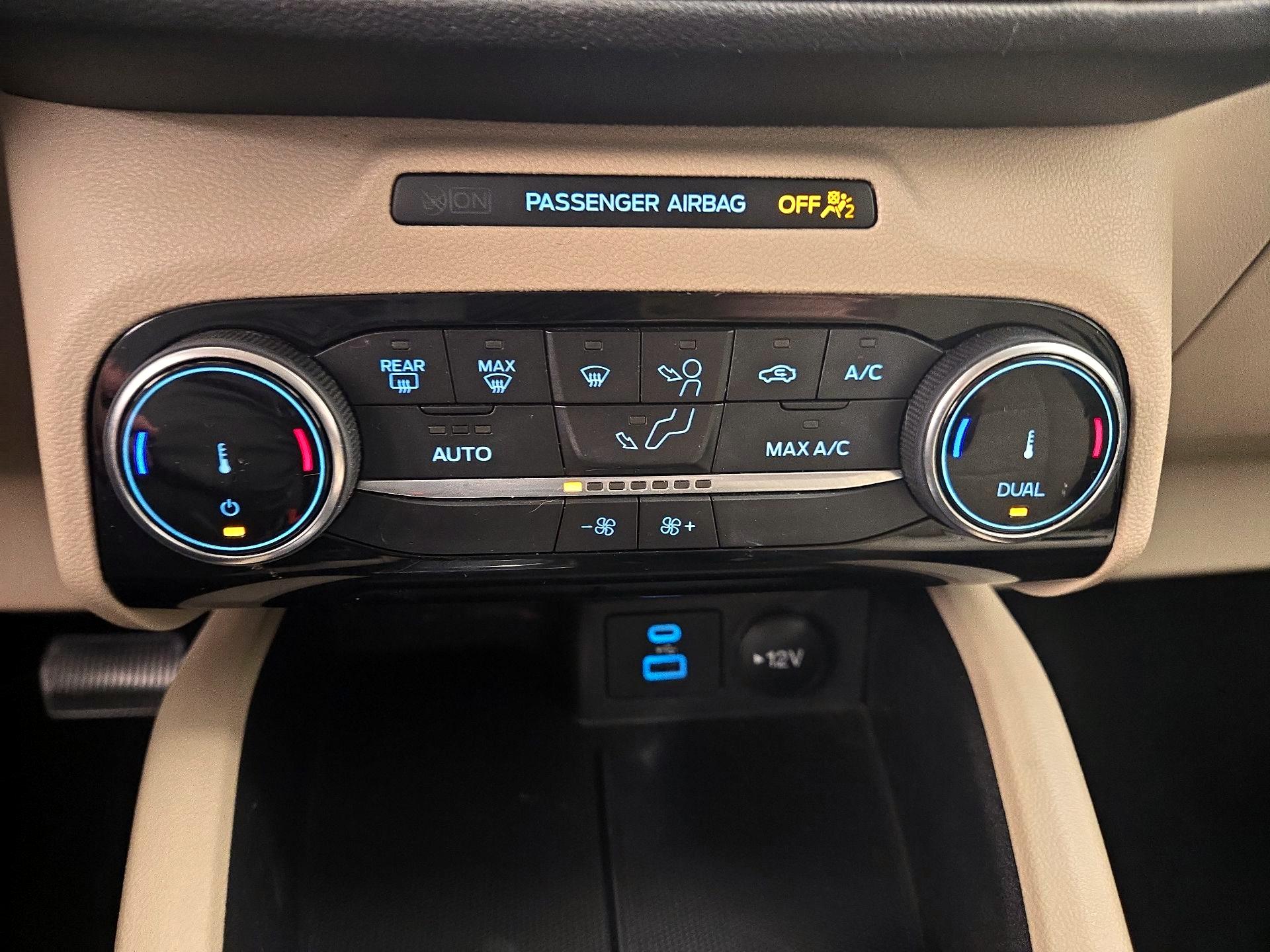 Thumbnail: 2022 Ford Escape - 17