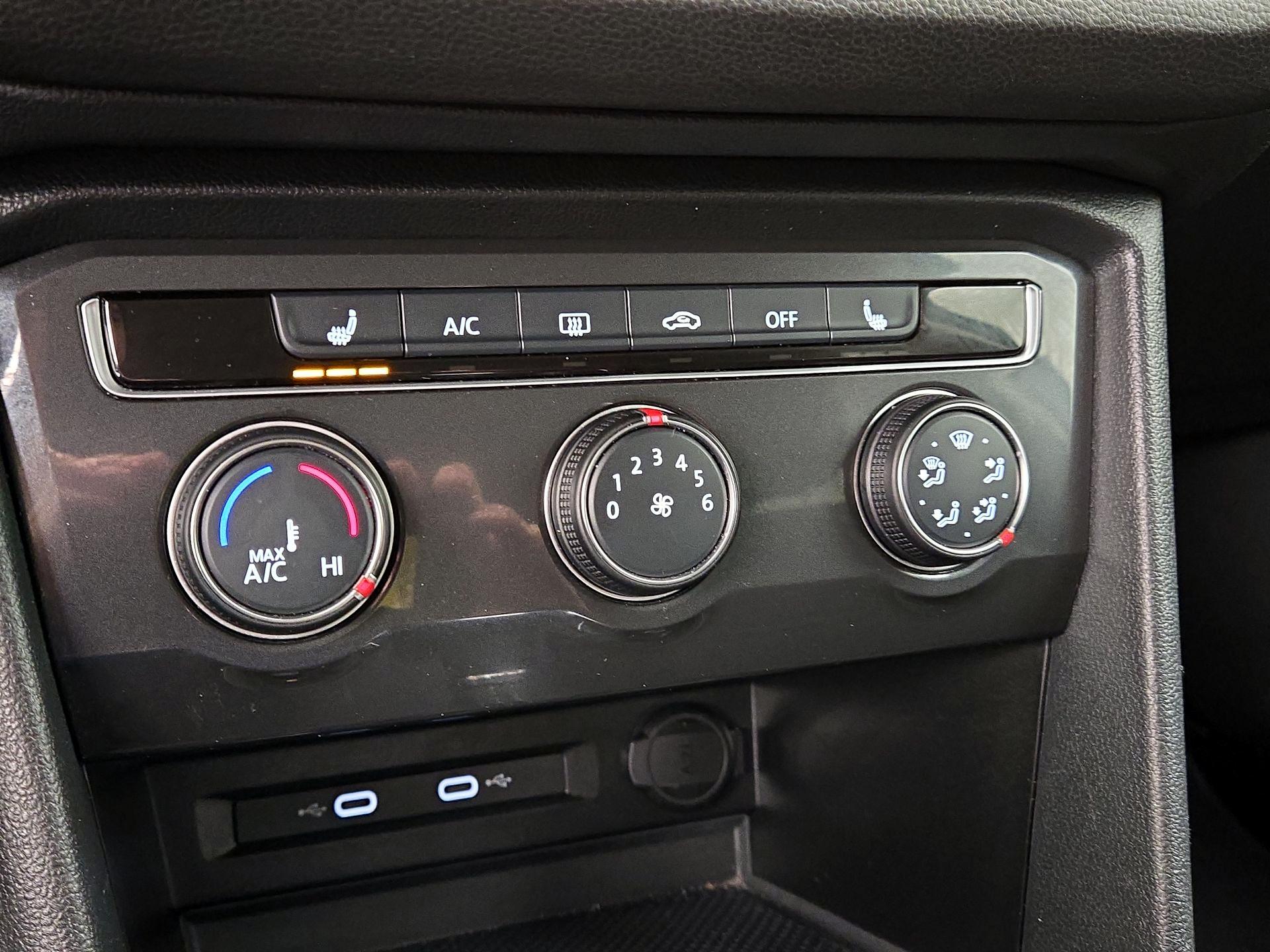 Thumbnail: 2024 Volkswagen Tiguan - 16