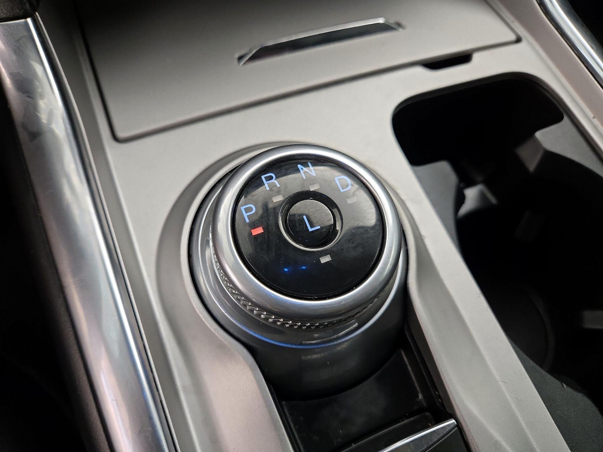 Thumbnail: 2022 Ford Explorer - 18