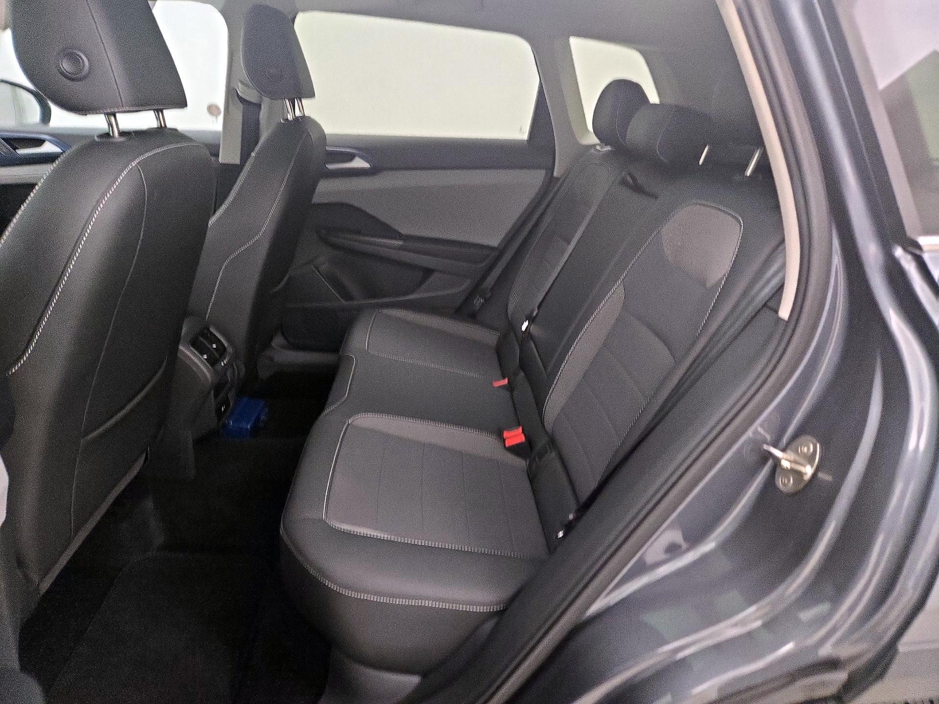 Thumbnail: 2024 Volkswagen Taos - 20