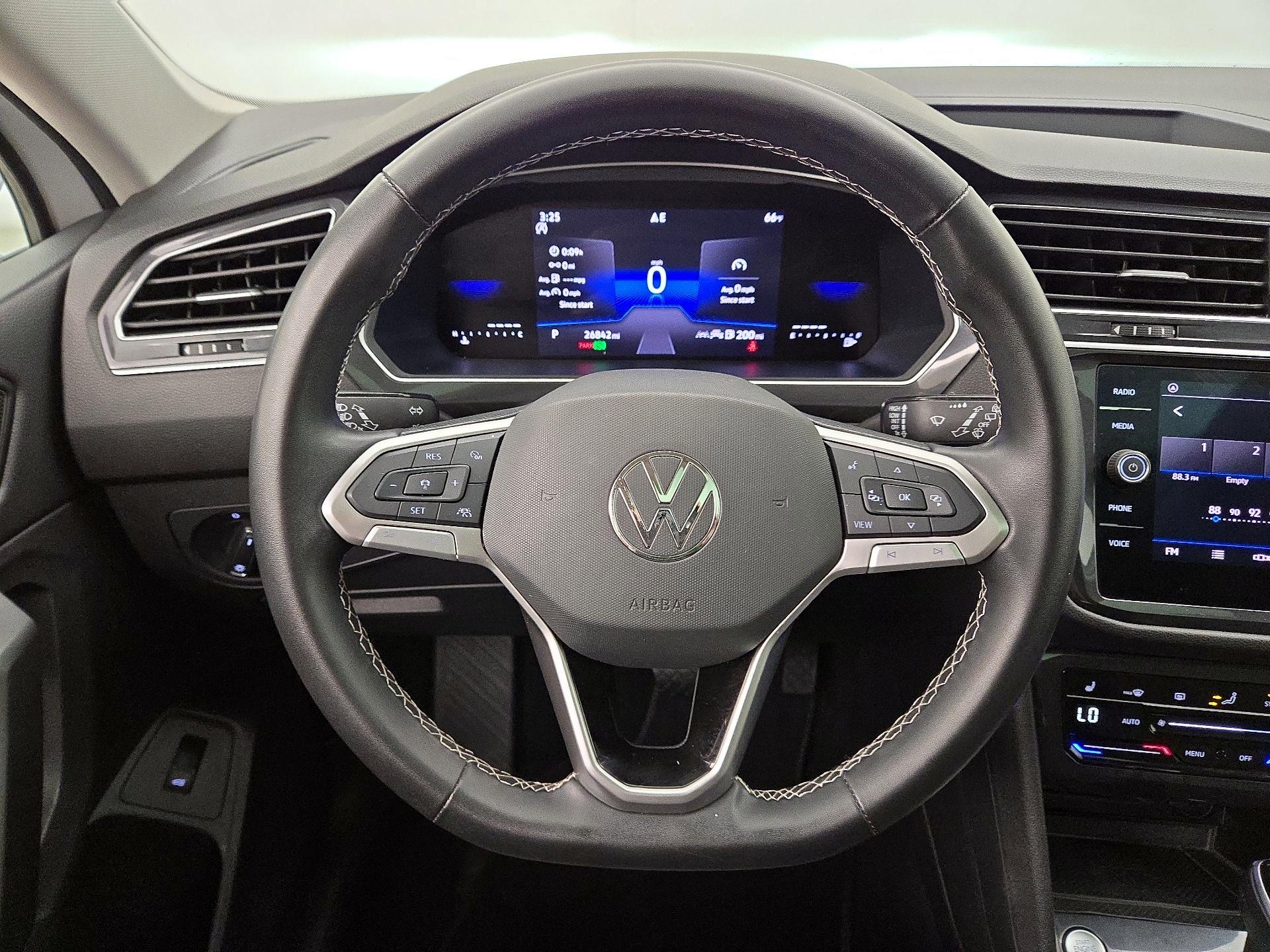 Thumbnail: 2024 Volkswagen Tiguan - 10