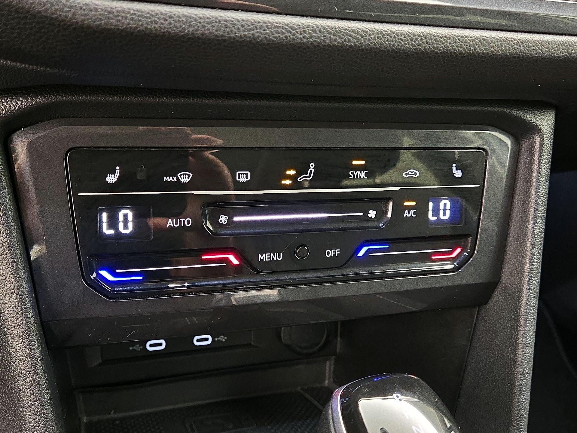 Thumbnail: 2024 Volkswagen Tiguan - 16