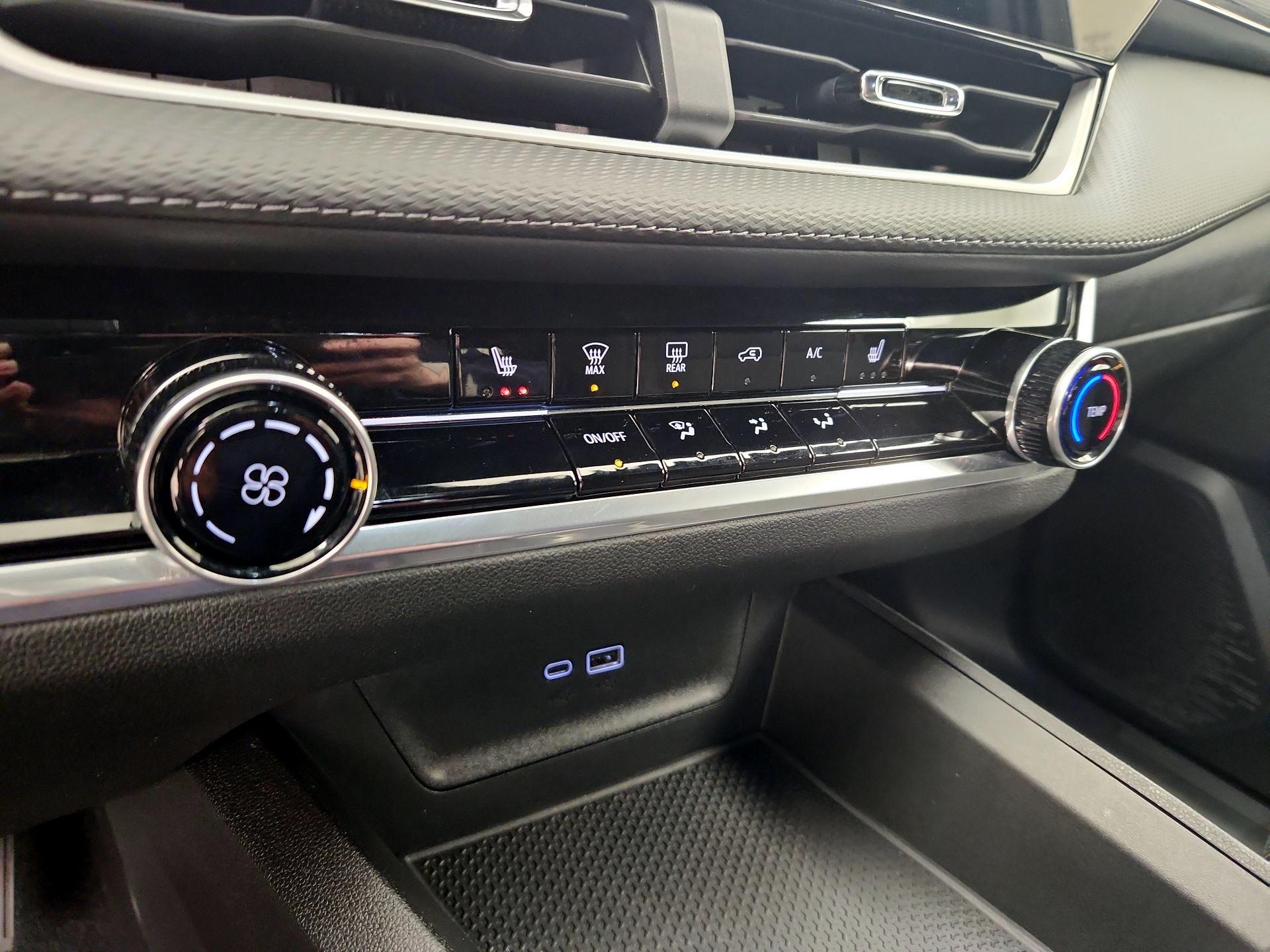 Thumbnail: 2025 Chevrolet Equinox - 17