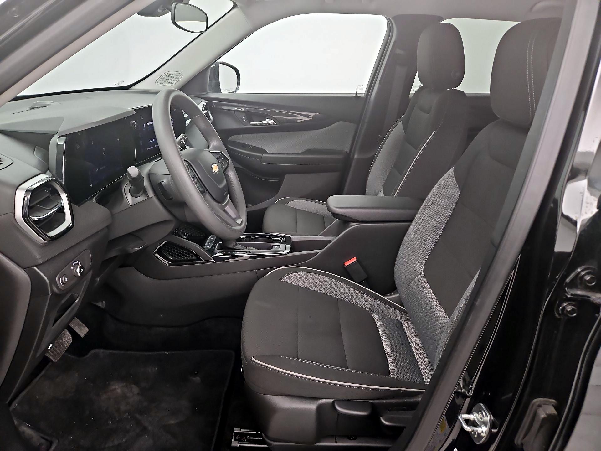 Thumbnail: 2025 Chevrolet TrailBlazer - 11