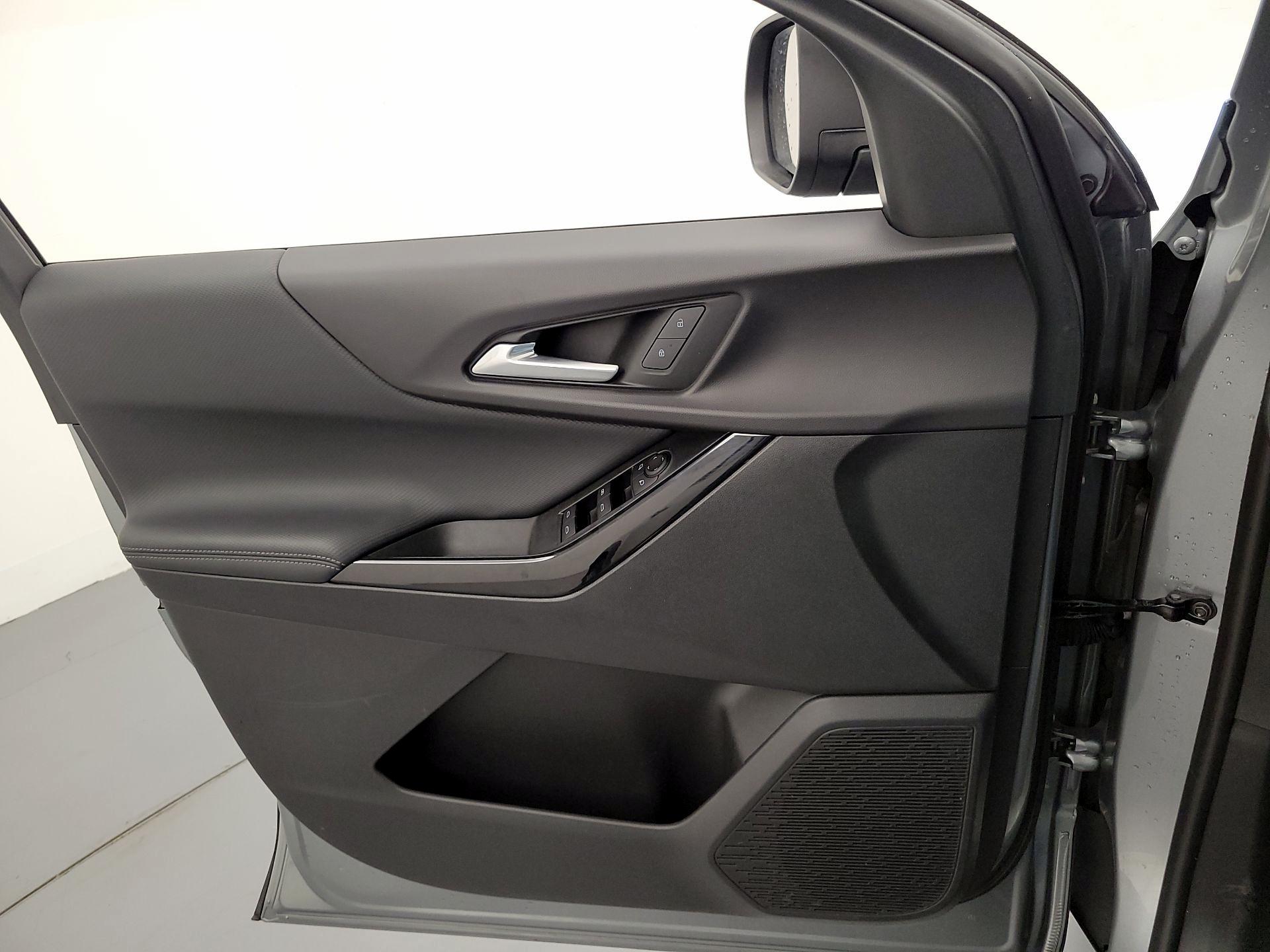 Thumbnail: 2025 Chevrolet Equinox - 10