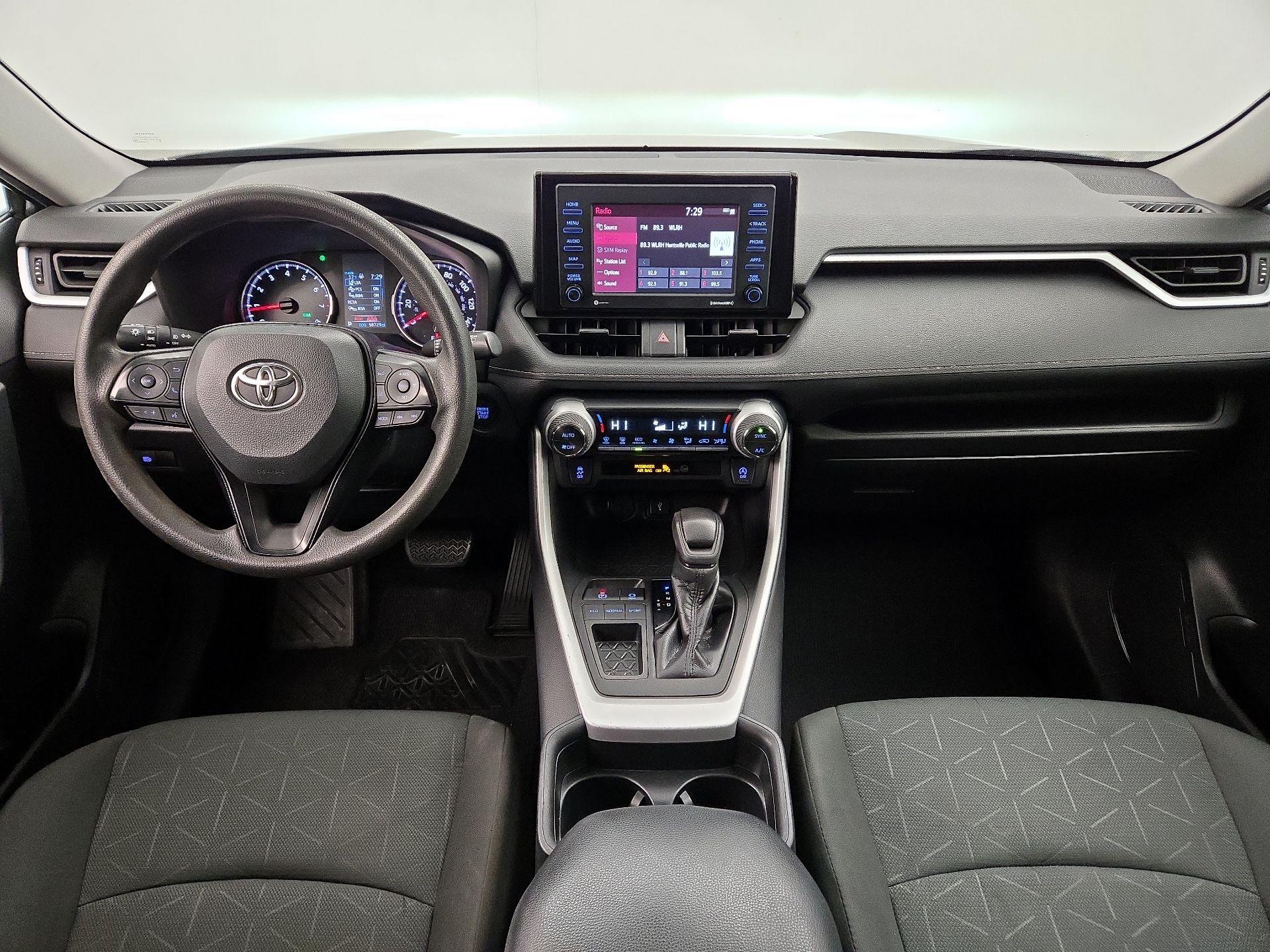 Thumbnail: 2021 Toyota RAV4 - 9