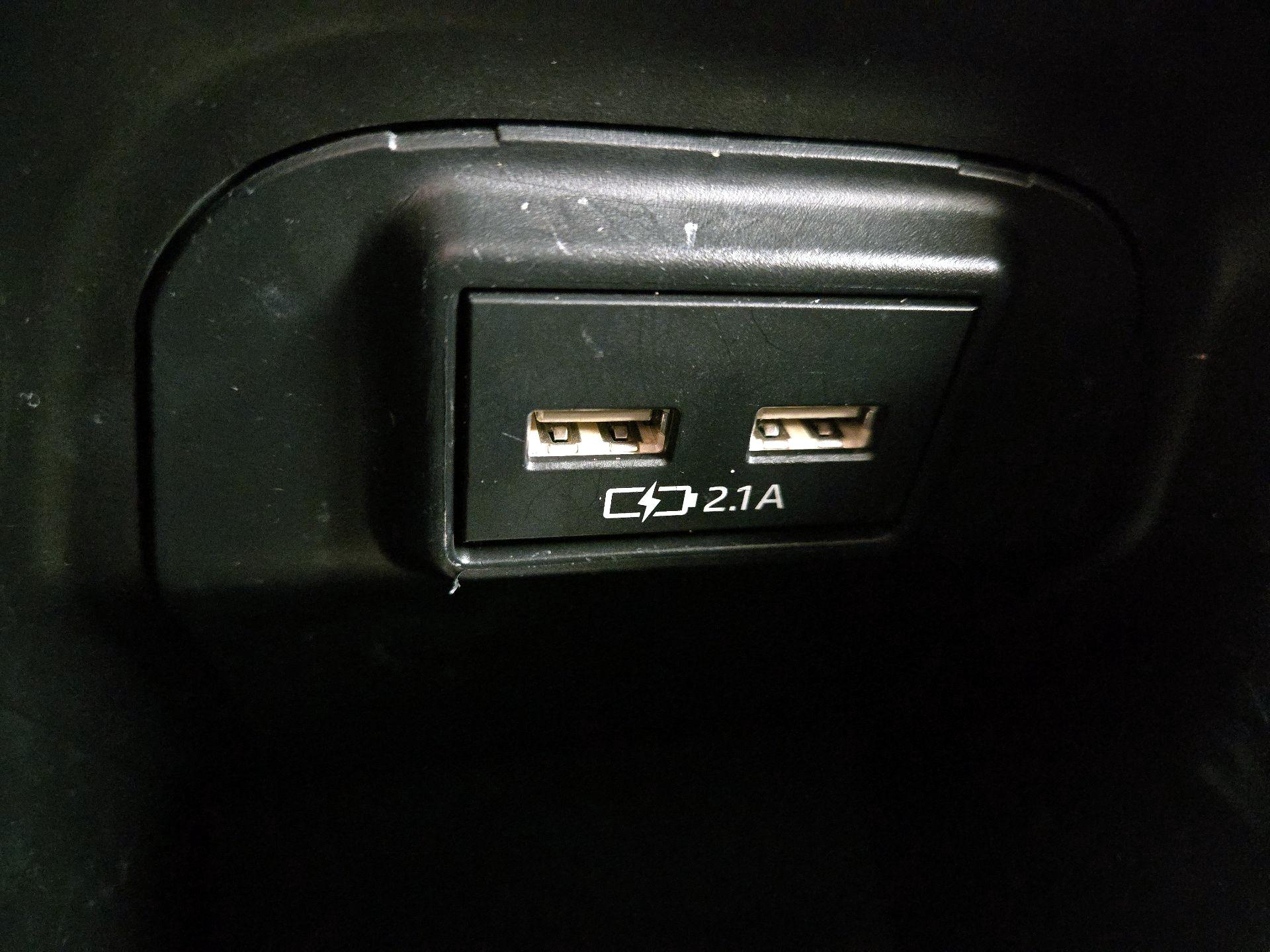 Thumbnail: 2021 Toyota RAV4 - 18