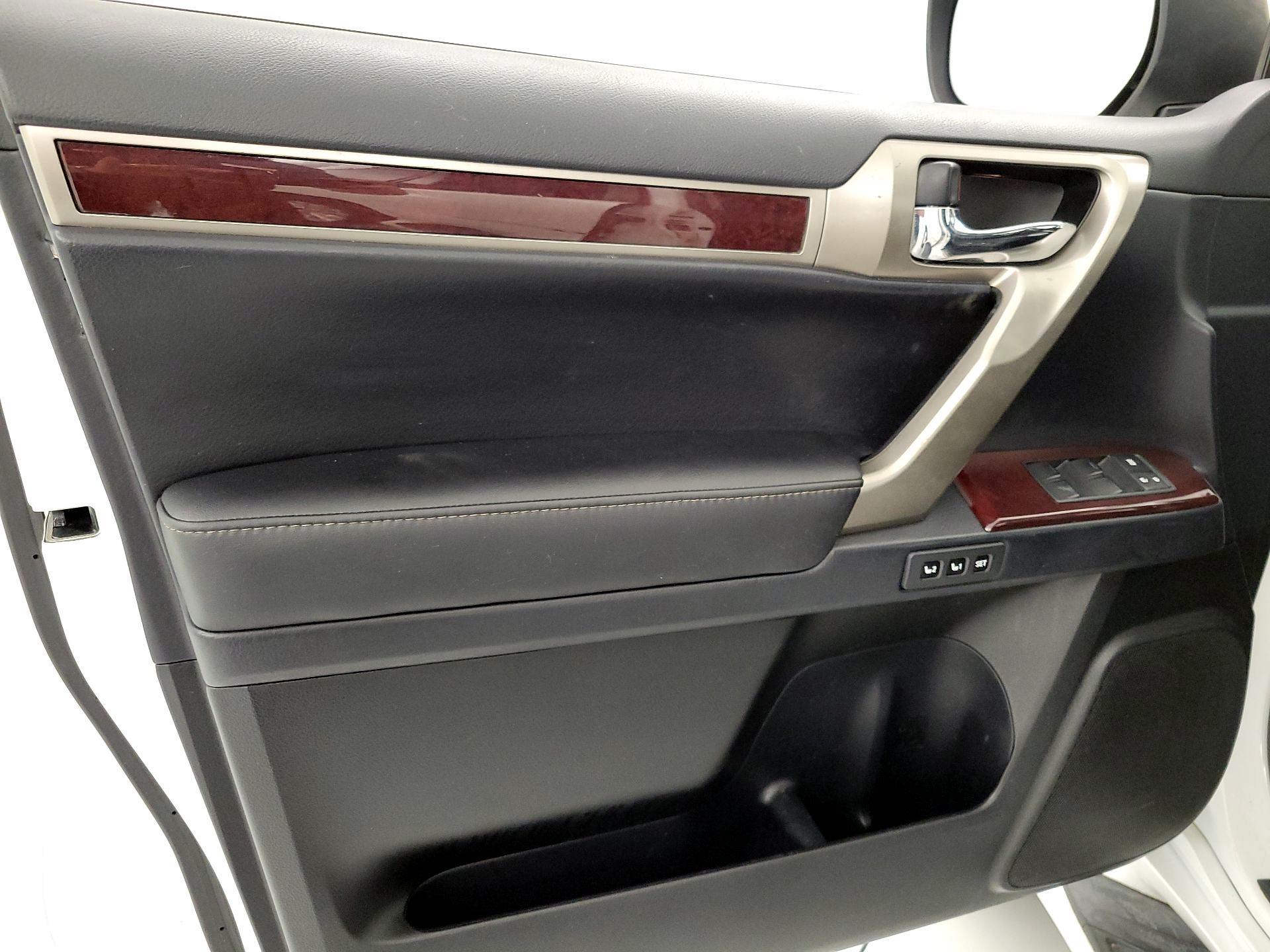 Thumbnail: 2014 Lexus GX - 12