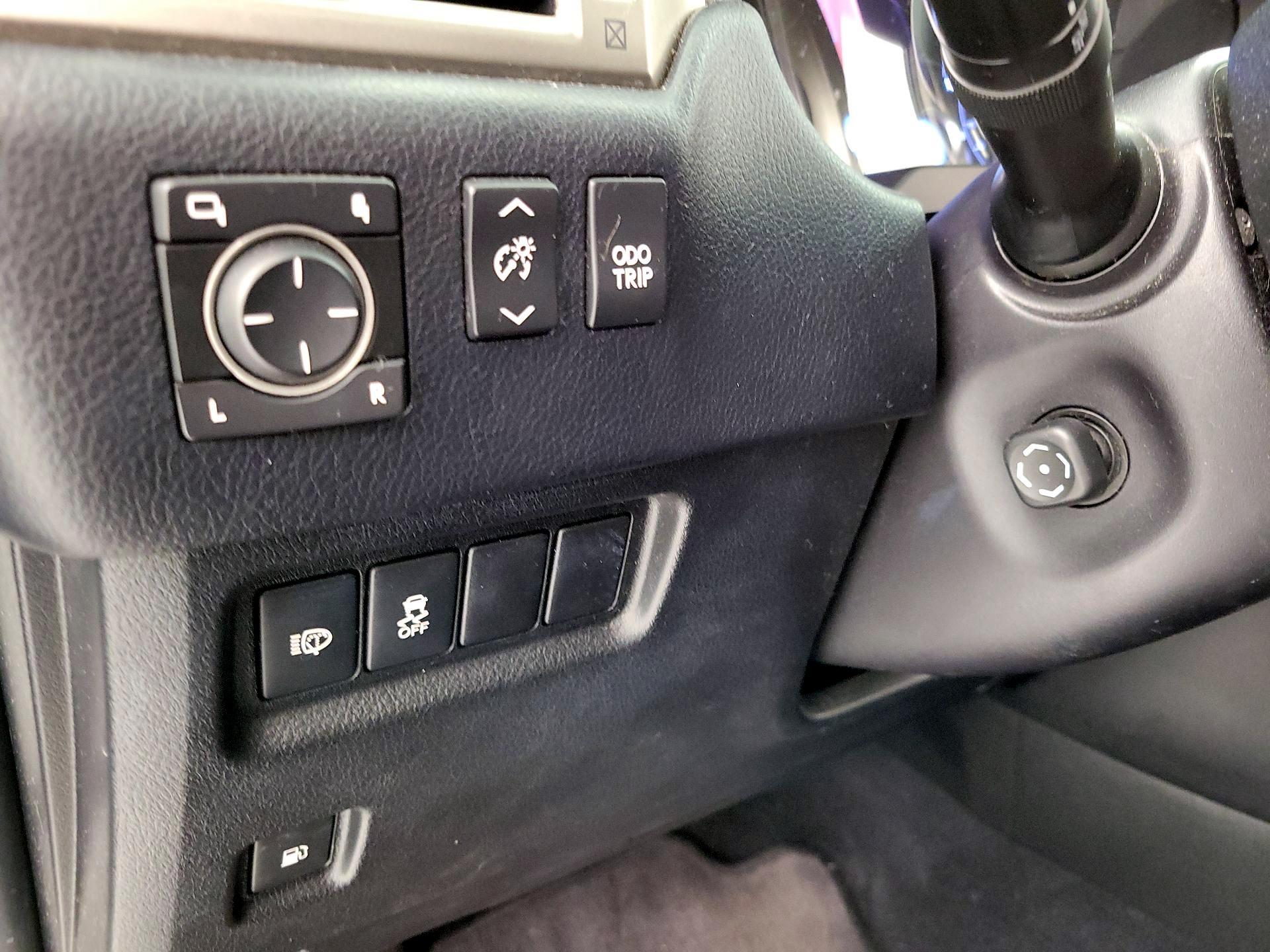 Thumbnail: 2014 Lexus GX - 13