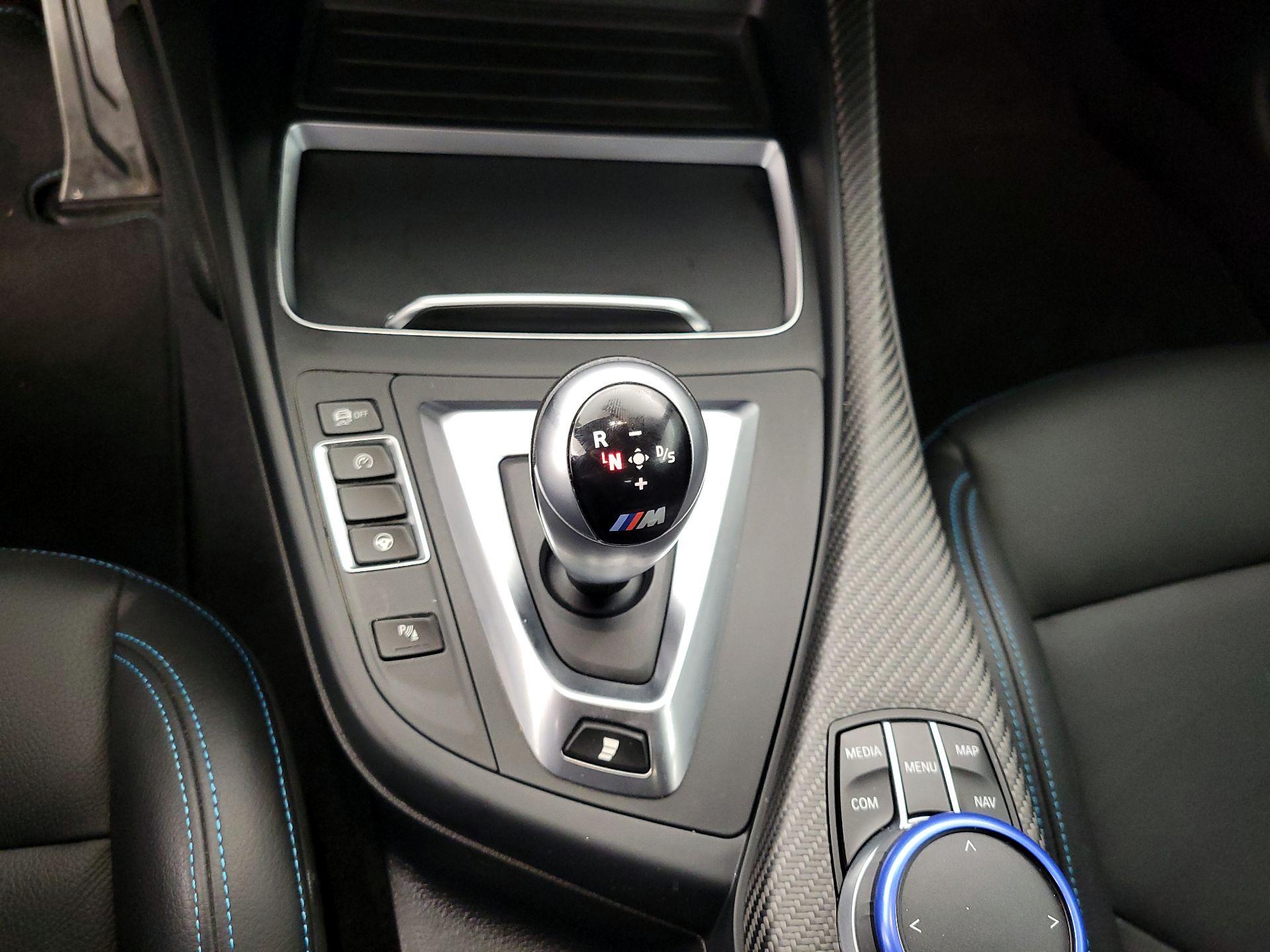 Thumbnail: 2021 BMW M2 - 18