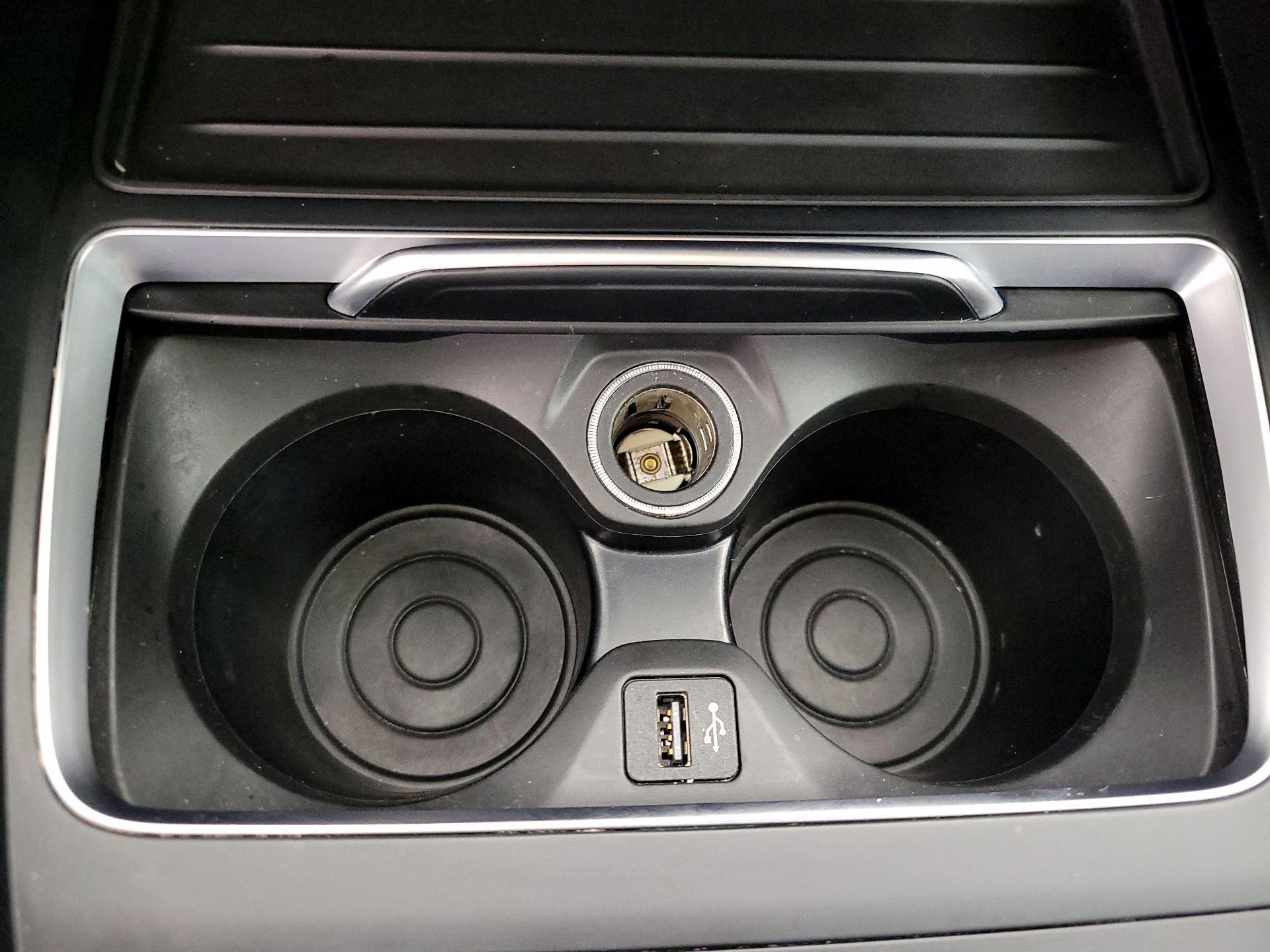 Thumbnail: 2021 BMW M2 - 19