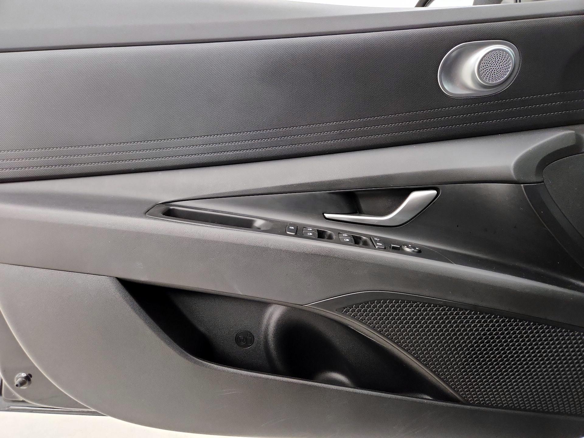 Thumbnail: 2024 Hyundai Elantra - 12