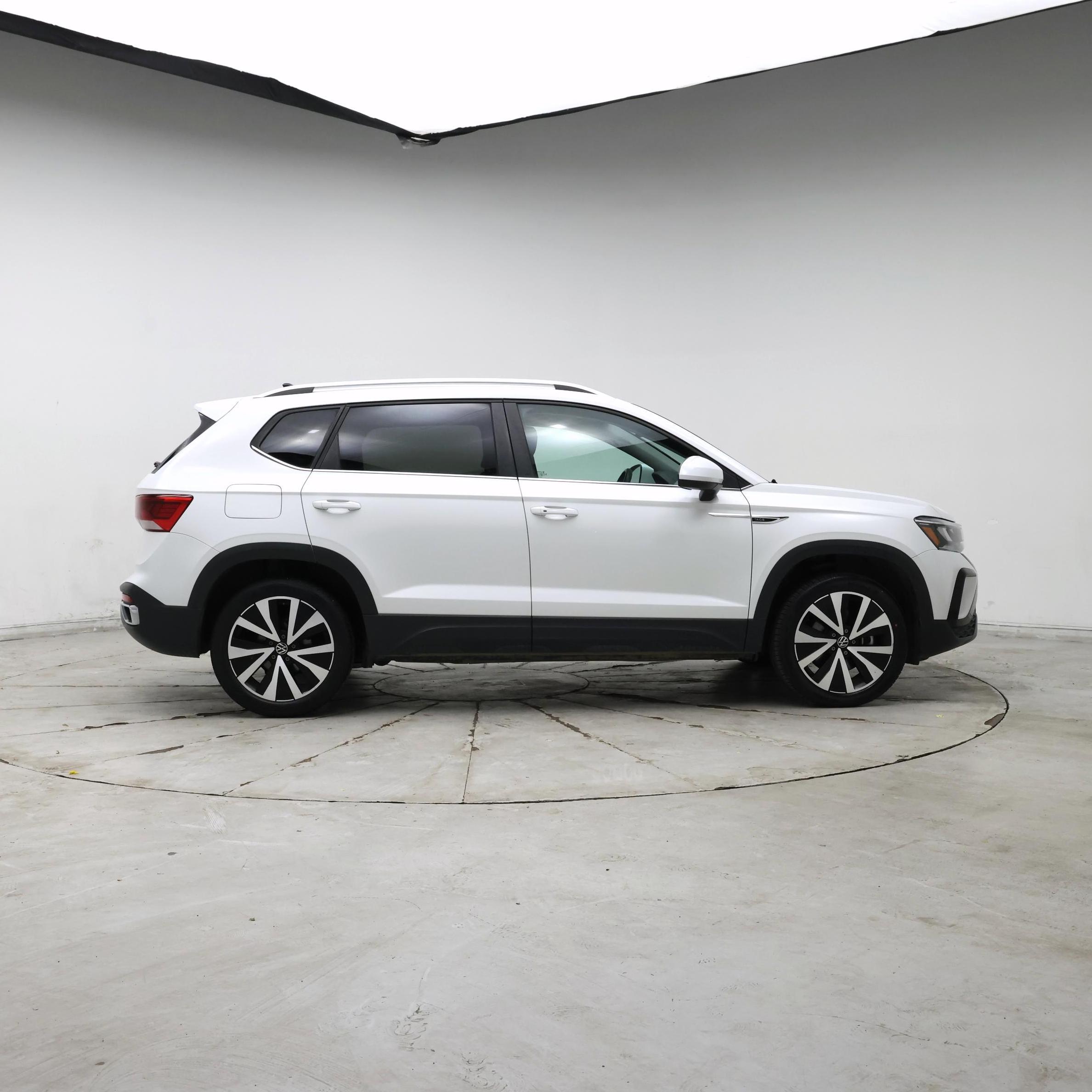 Thumbnail: 2024 Volkswagen Taos - 7