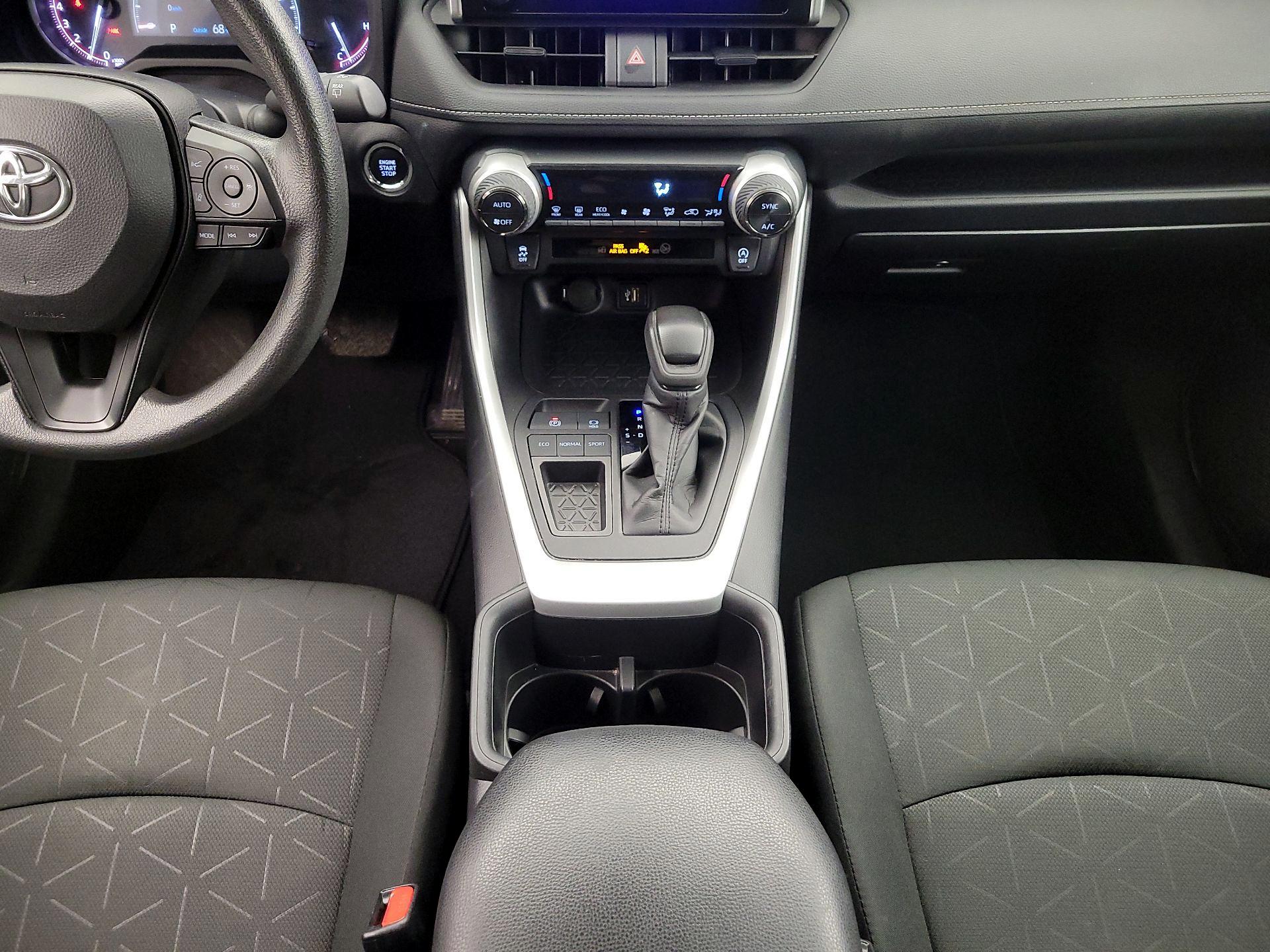 Thumbnail: 2024 Toyota RAV4 - 18