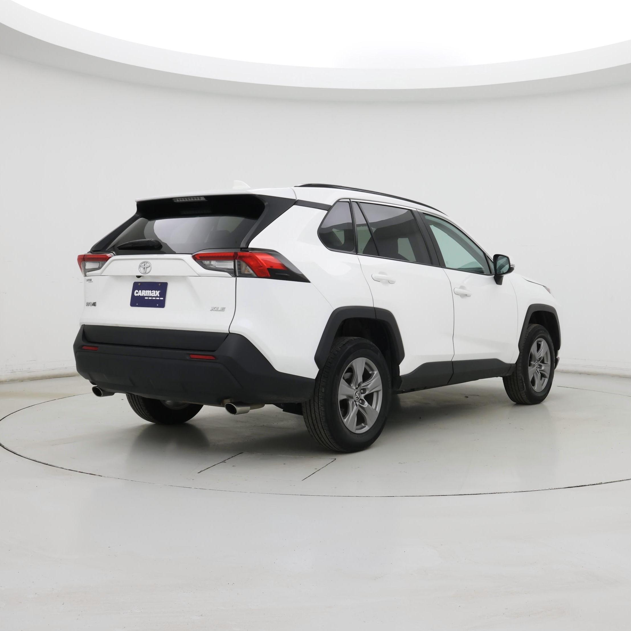 Thumbnail: 2024 Toyota RAV4 - 8