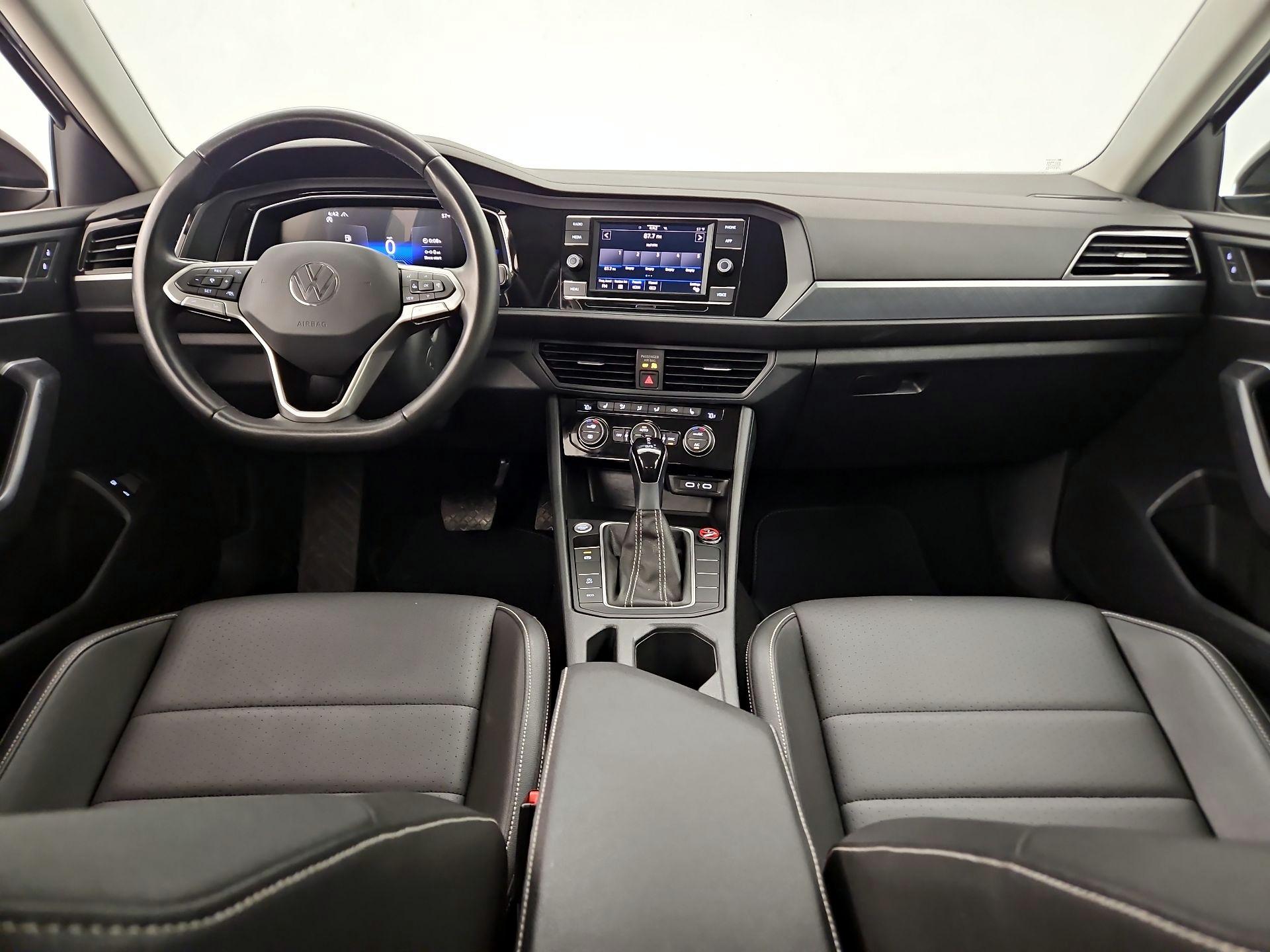 Thumbnail: 2024 Volkswagen Jetta - 9