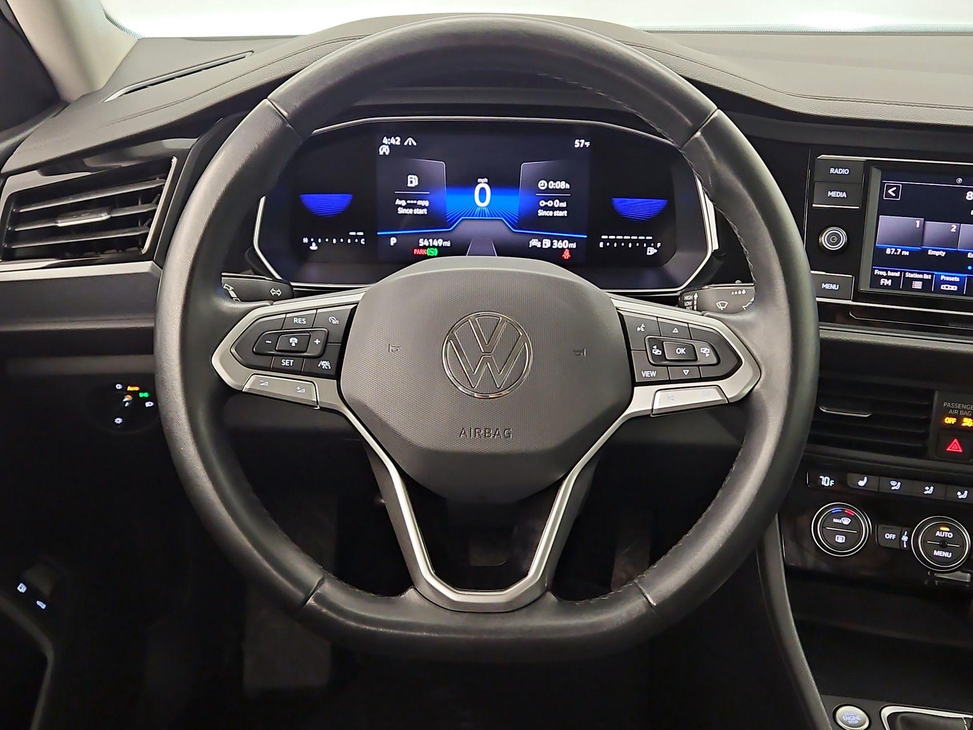 Thumbnail: 2024 Volkswagen Jetta - 10