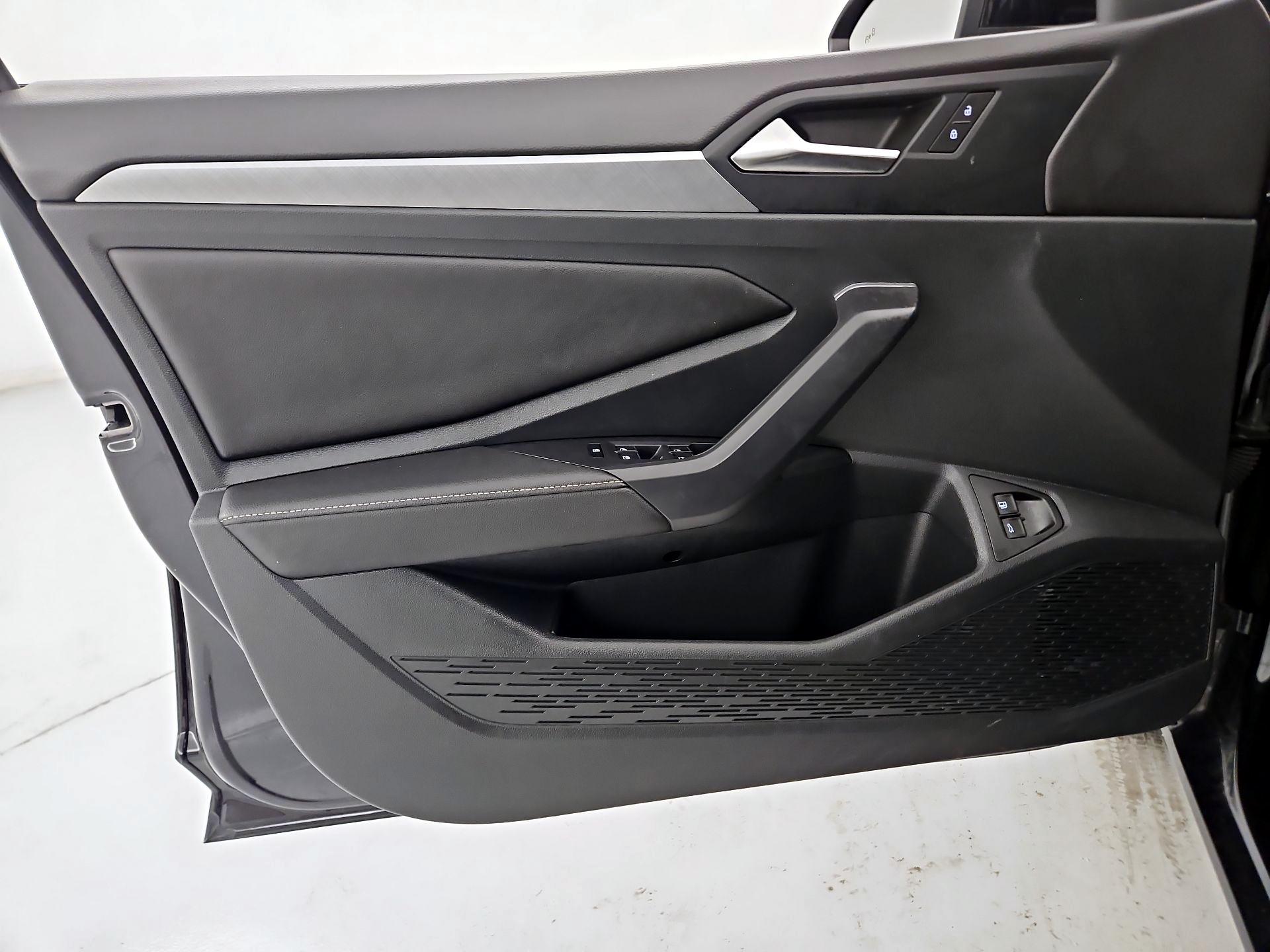 Thumbnail: 2024 Volkswagen Jetta - 12