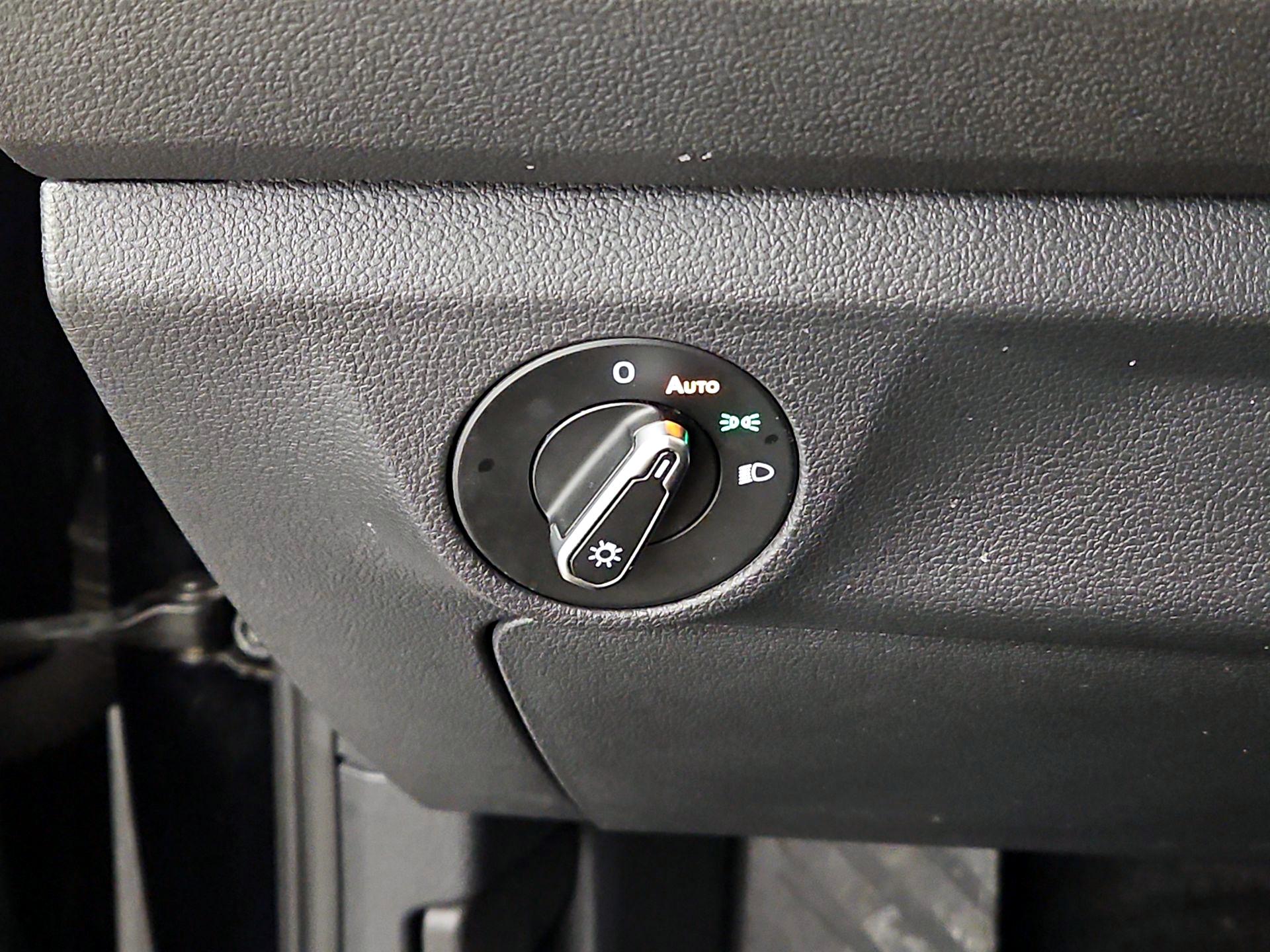 Thumbnail: 2024 Volkswagen Jetta - 13