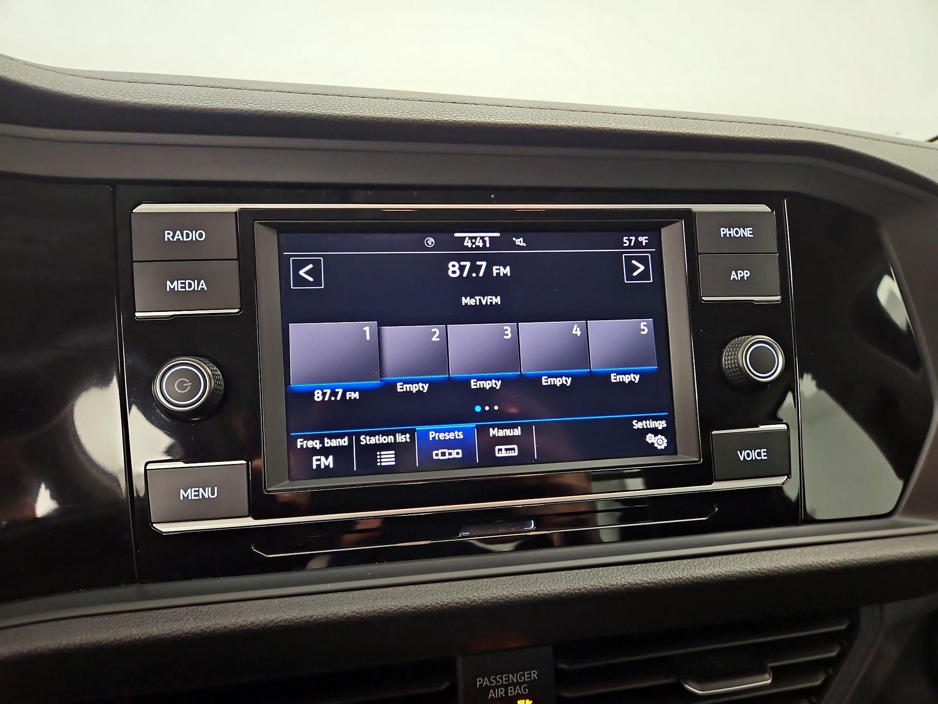 Thumbnail: 2024 Volkswagen Jetta - 15