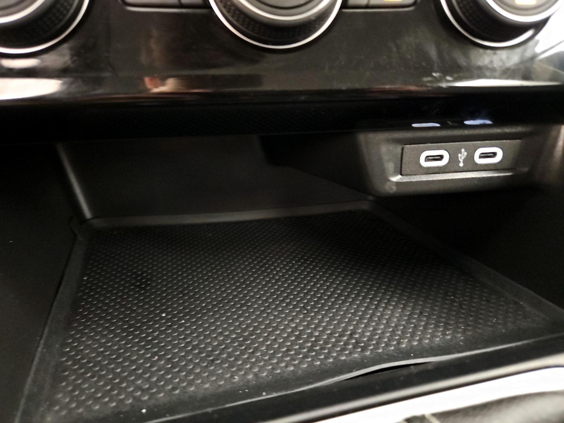 Thumbnail: 2024 Volkswagen Jetta - 18