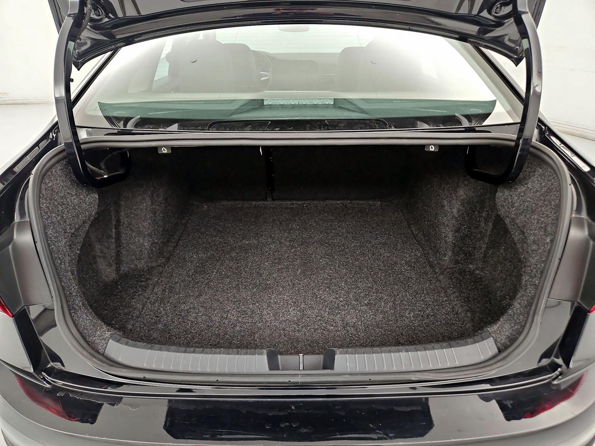 Thumbnail: 2024 Volkswagen Jetta - 20