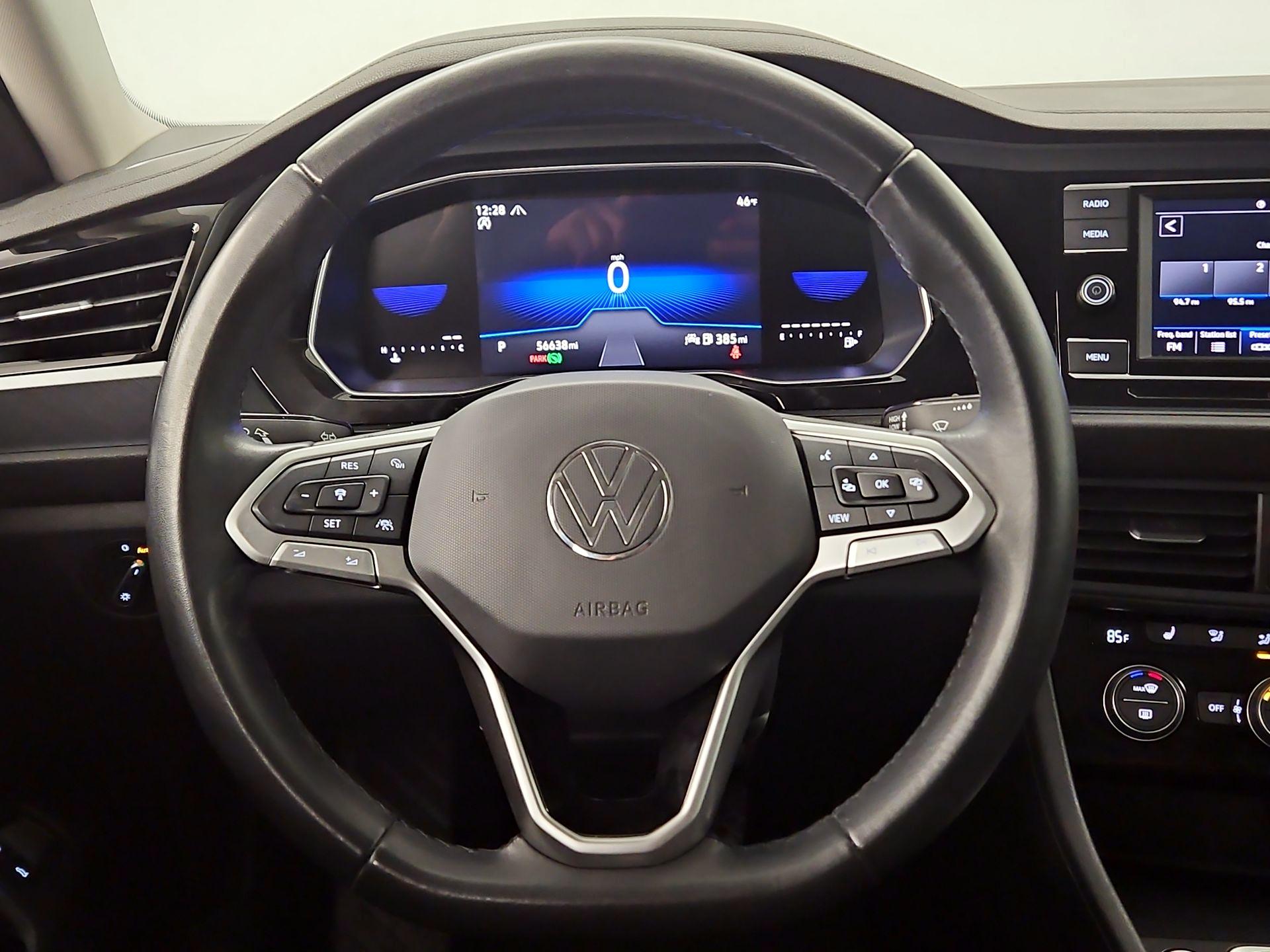 Thumbnail: 2024 Volkswagen Jetta - 10