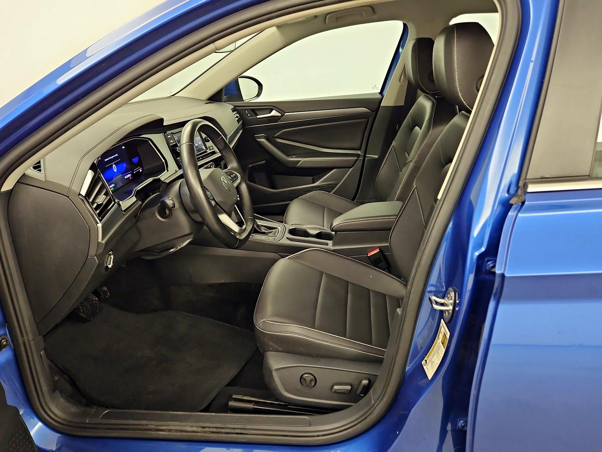 Thumbnail: 2024 Volkswagen Jetta - 11