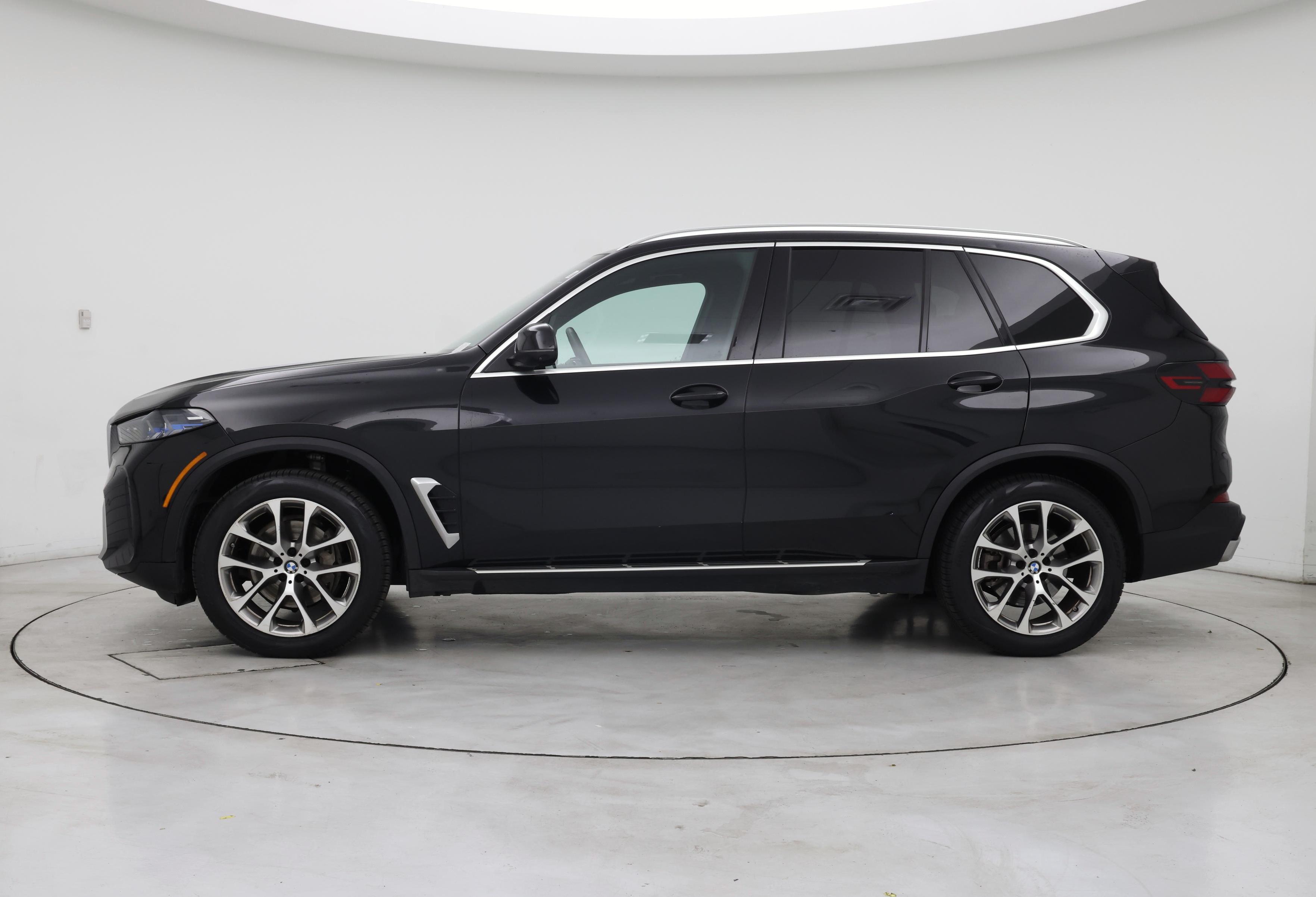 Thumbnail: 2025 BMW X5 - 3