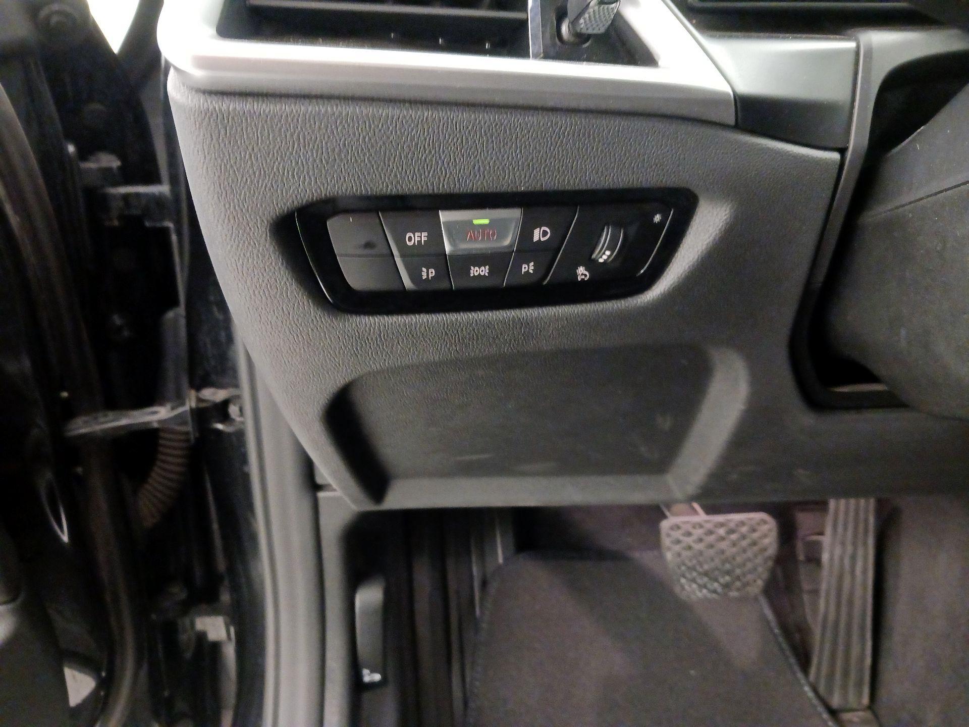 Thumbnail: 2025 BMW 4 Series - 13