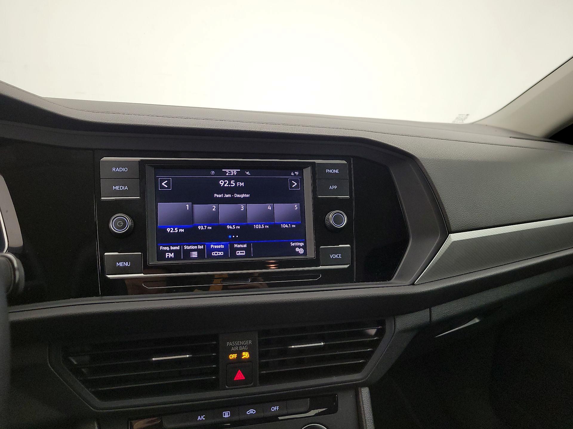 Thumbnail: 2024 Volkswagen Jetta - 15