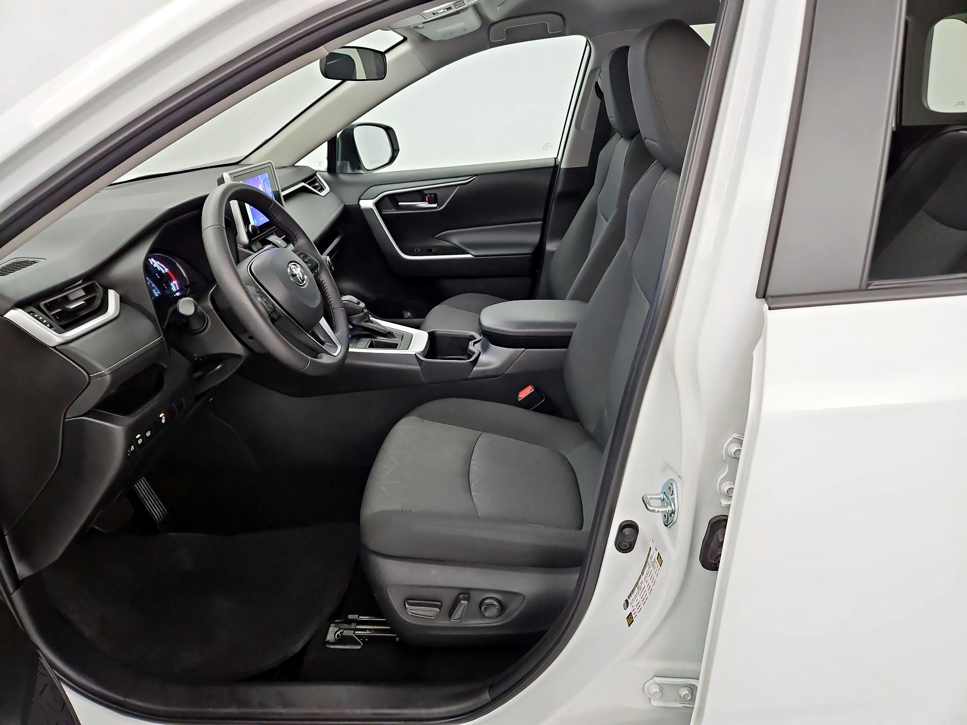 Thumbnail: 2025 Toyota RAV4 - 11