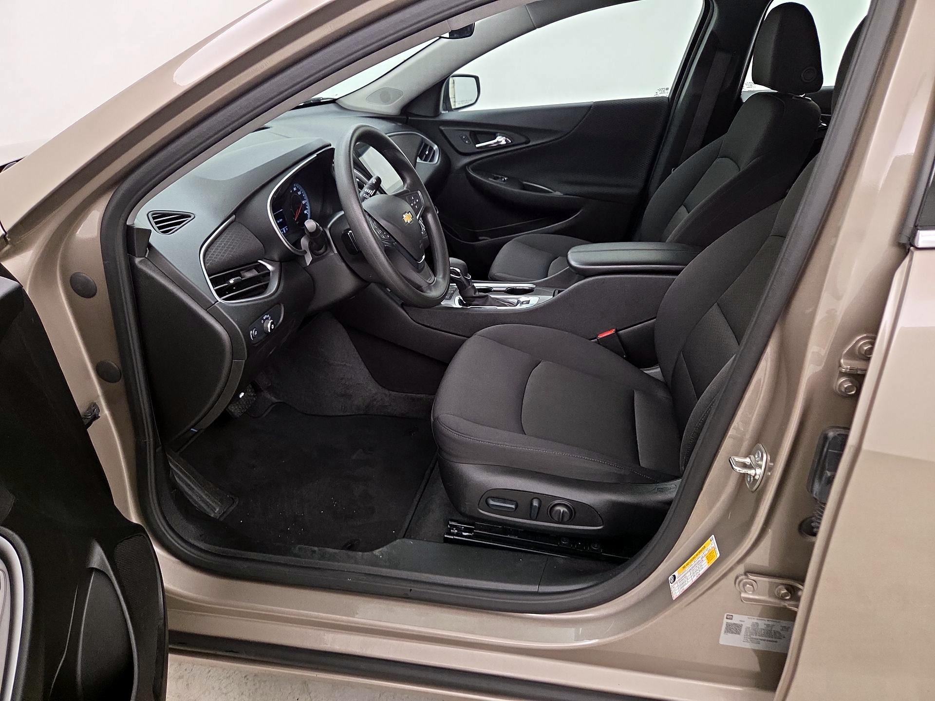 Thumbnail: 2024 Chevrolet Malibu - 11