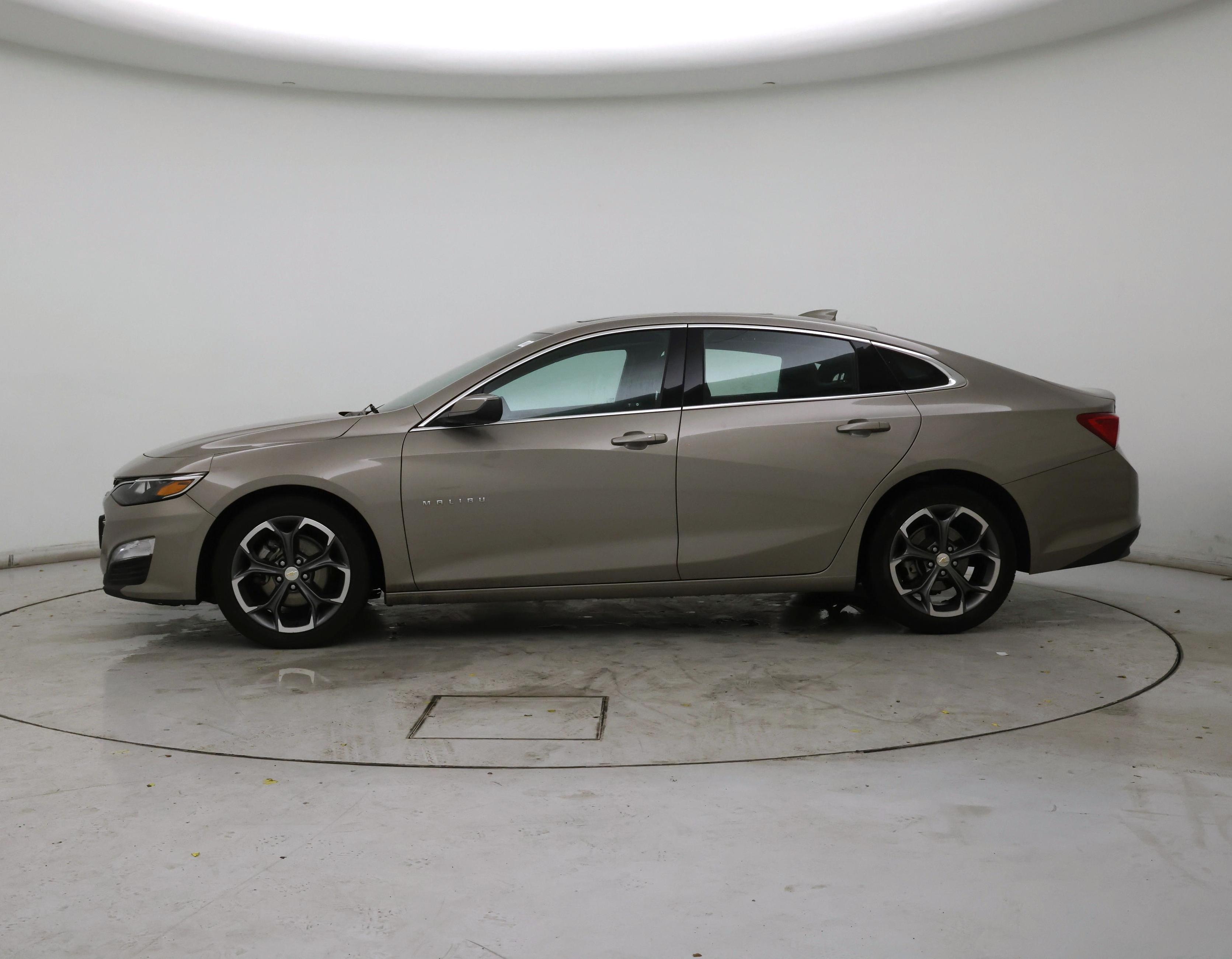 Thumbnail: 2024 Chevrolet Malibu - 3