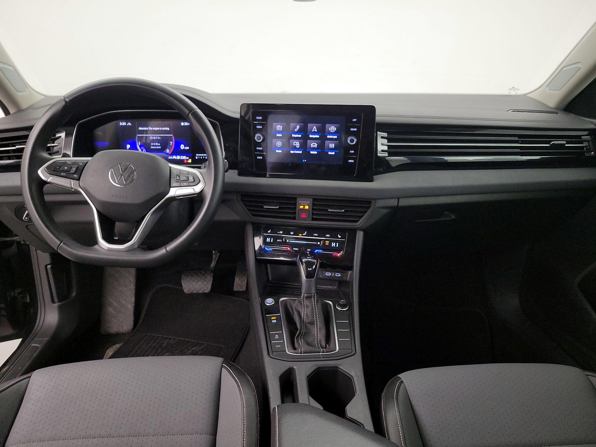 Thumbnail: 2025 Volkswagen Jetta - 9